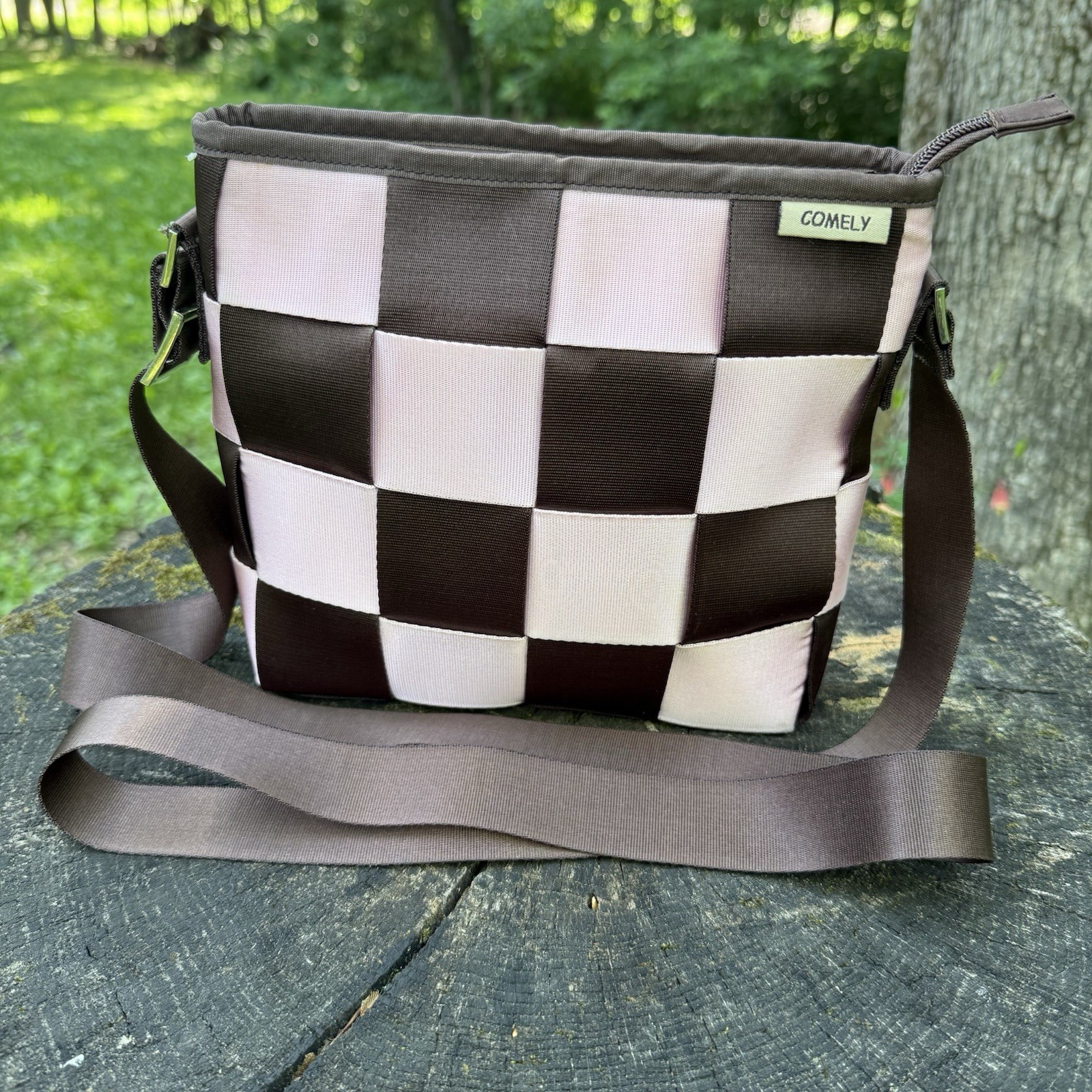COMELY Seatbelt Bag Crossbody Purse Pink Brown Checkerboard Woven Handbag
