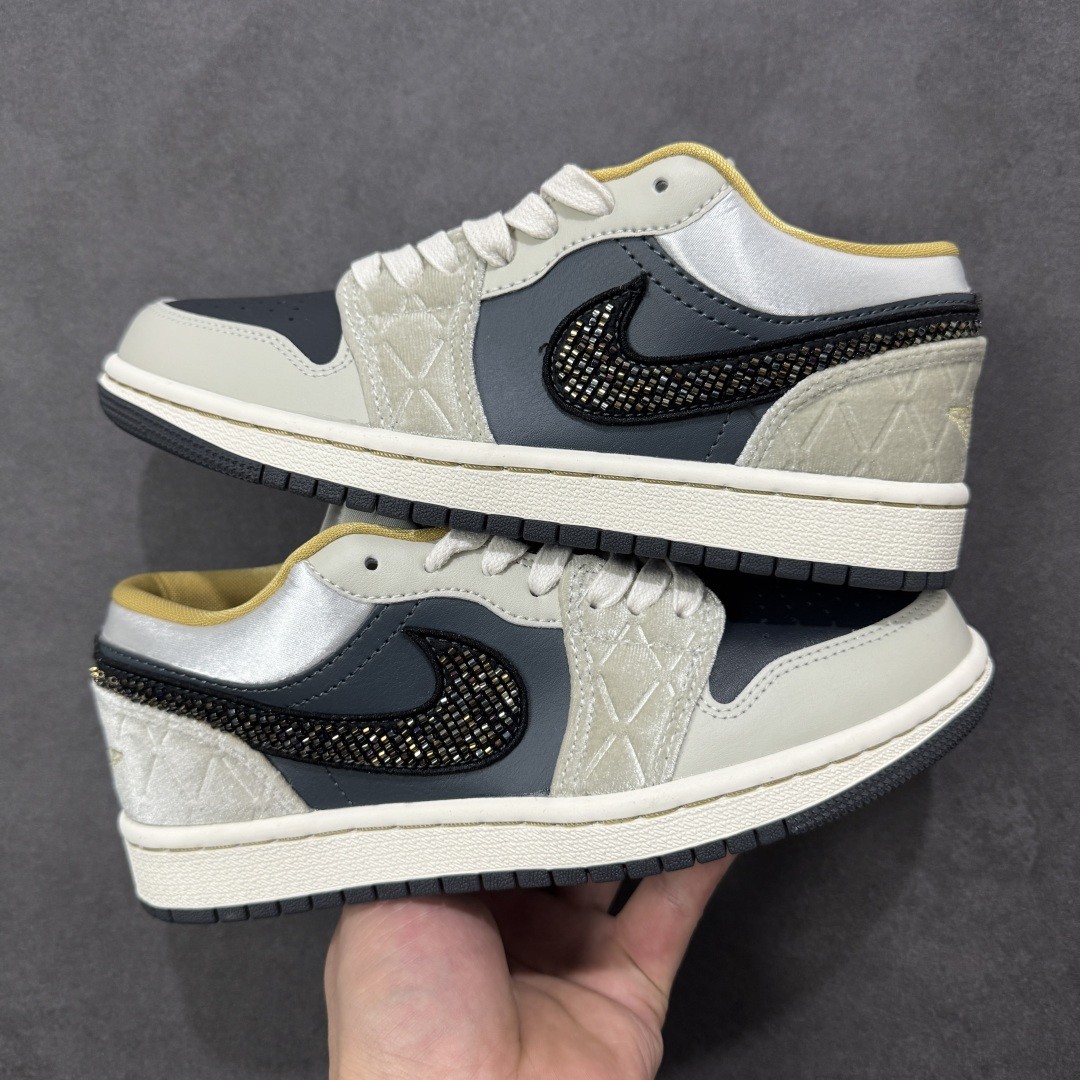 NK AJ 1 Low Se Beaded Swoosh DV1762-001