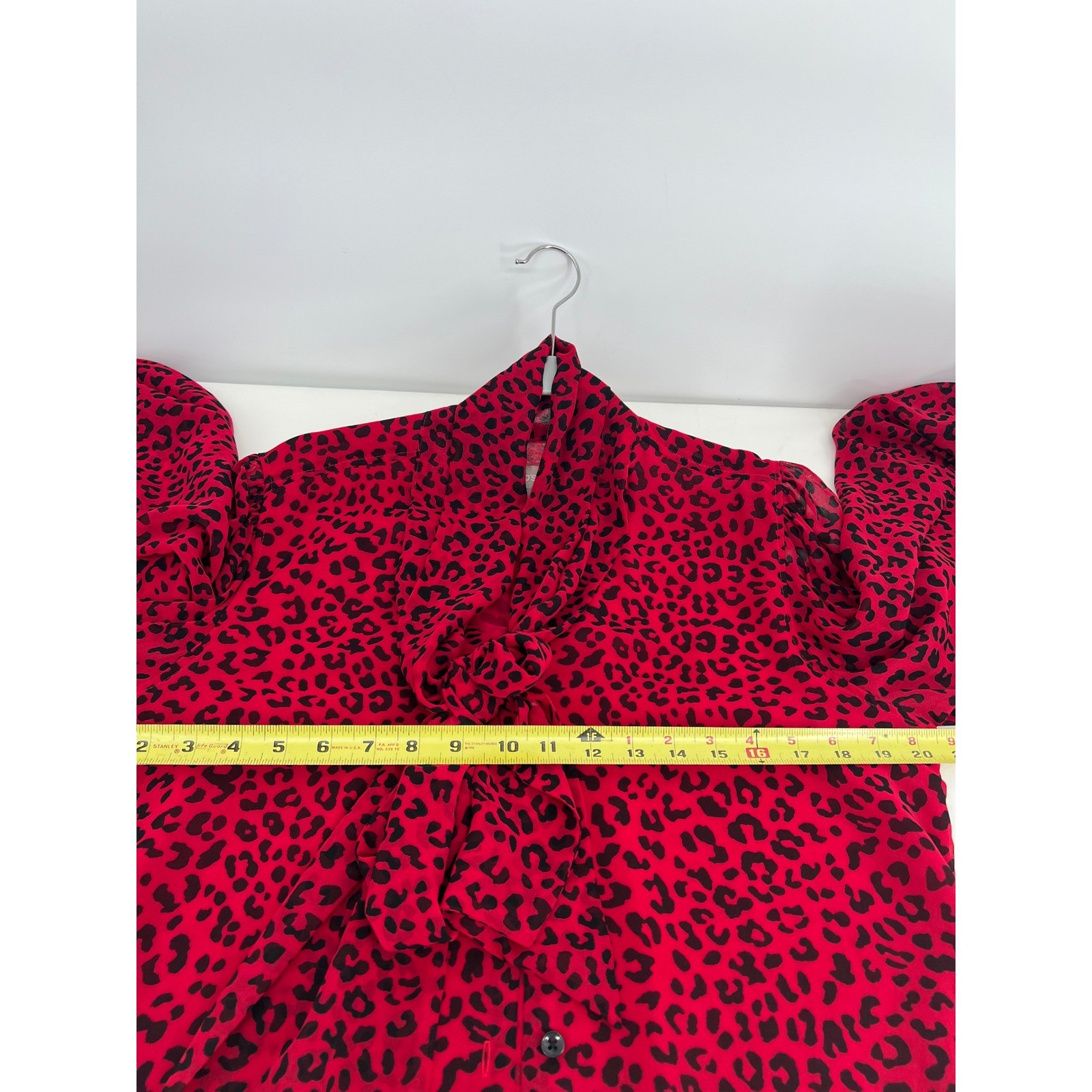 Chico’s Red Black Leopard Print Tie Neck Balloon Sleeve Chiffon Blouse Size 1