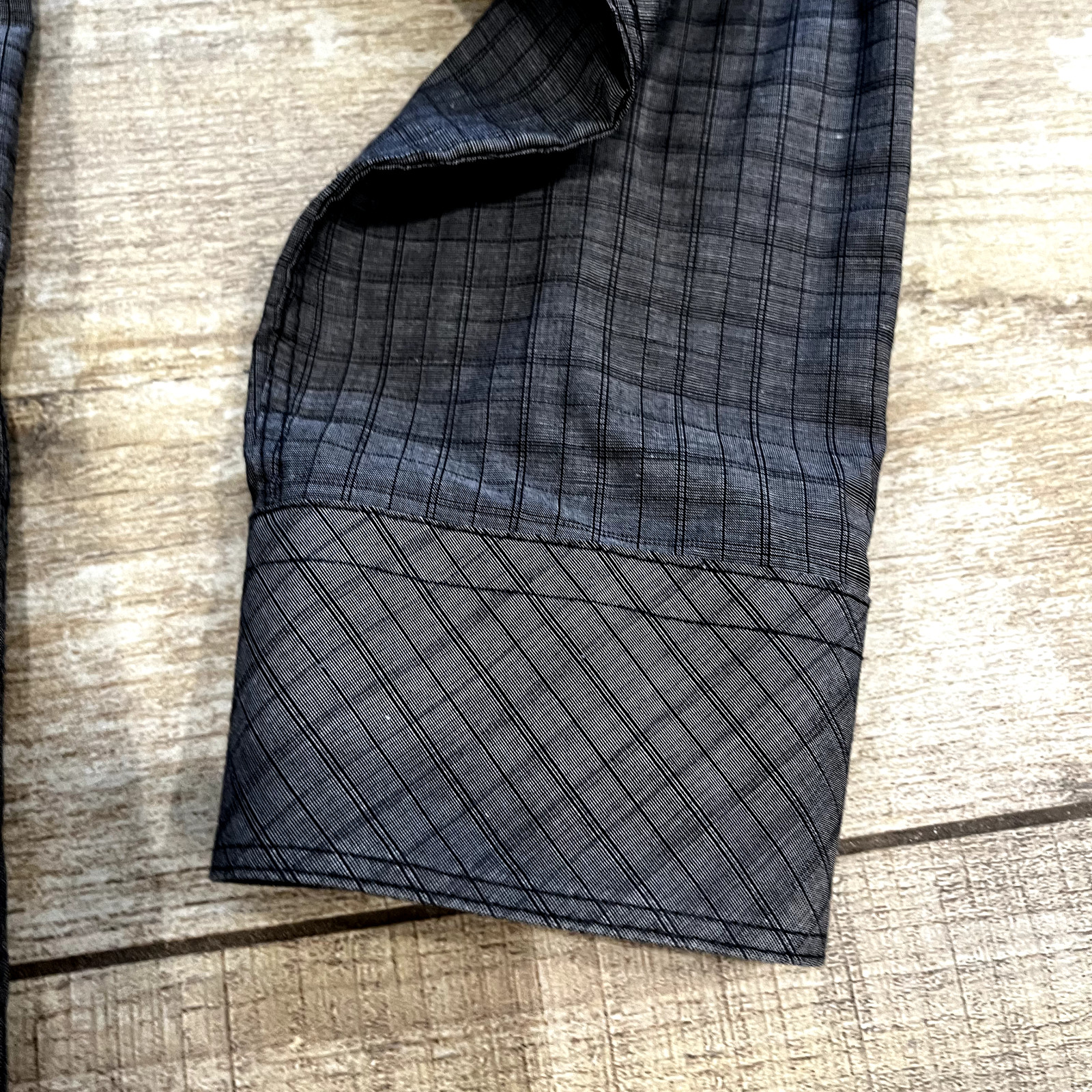 7 Diamonds Mens Shirt Medium Gray Black Elbow Pads Long Sleeves Flap Pockets