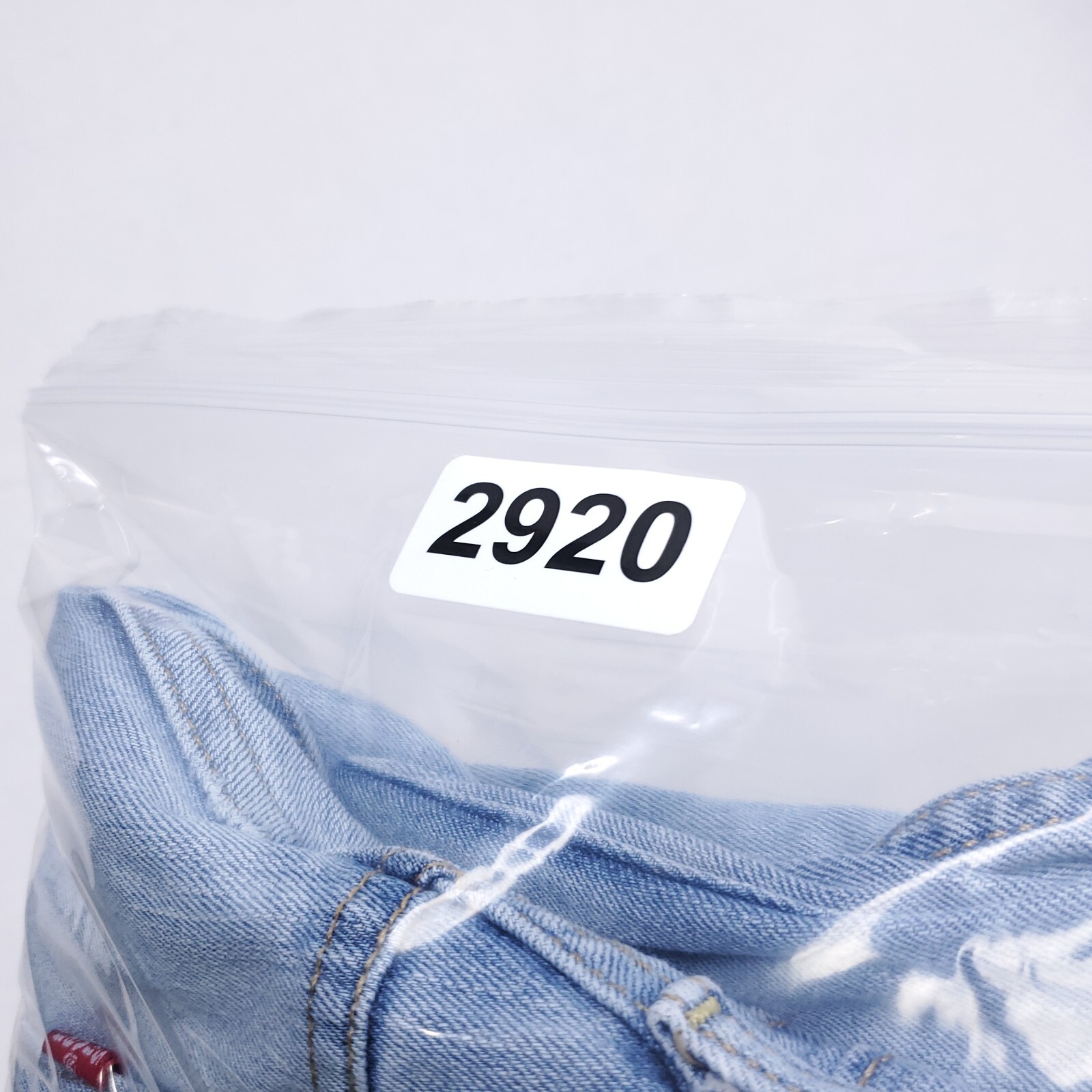 Levi’s 500 Series Regular Straight Leg Jeans Size 32×32 Light Wash Distressed
