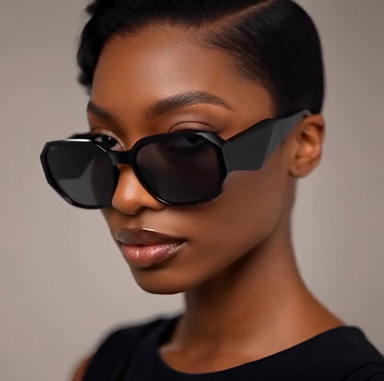 Women Sunglasses Fashion Designer Small Square Frame Luxury Elegant Miami Style