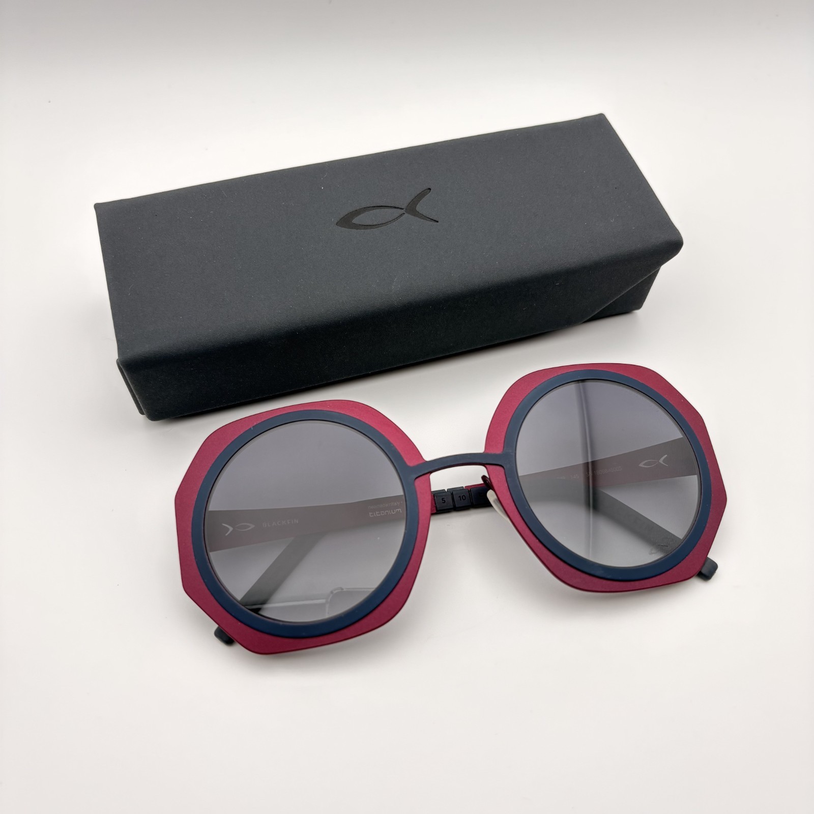NEW Blackfin Coral Cove BF871 1049 Blue Red Titanium Italy Sunglasses 51-28
