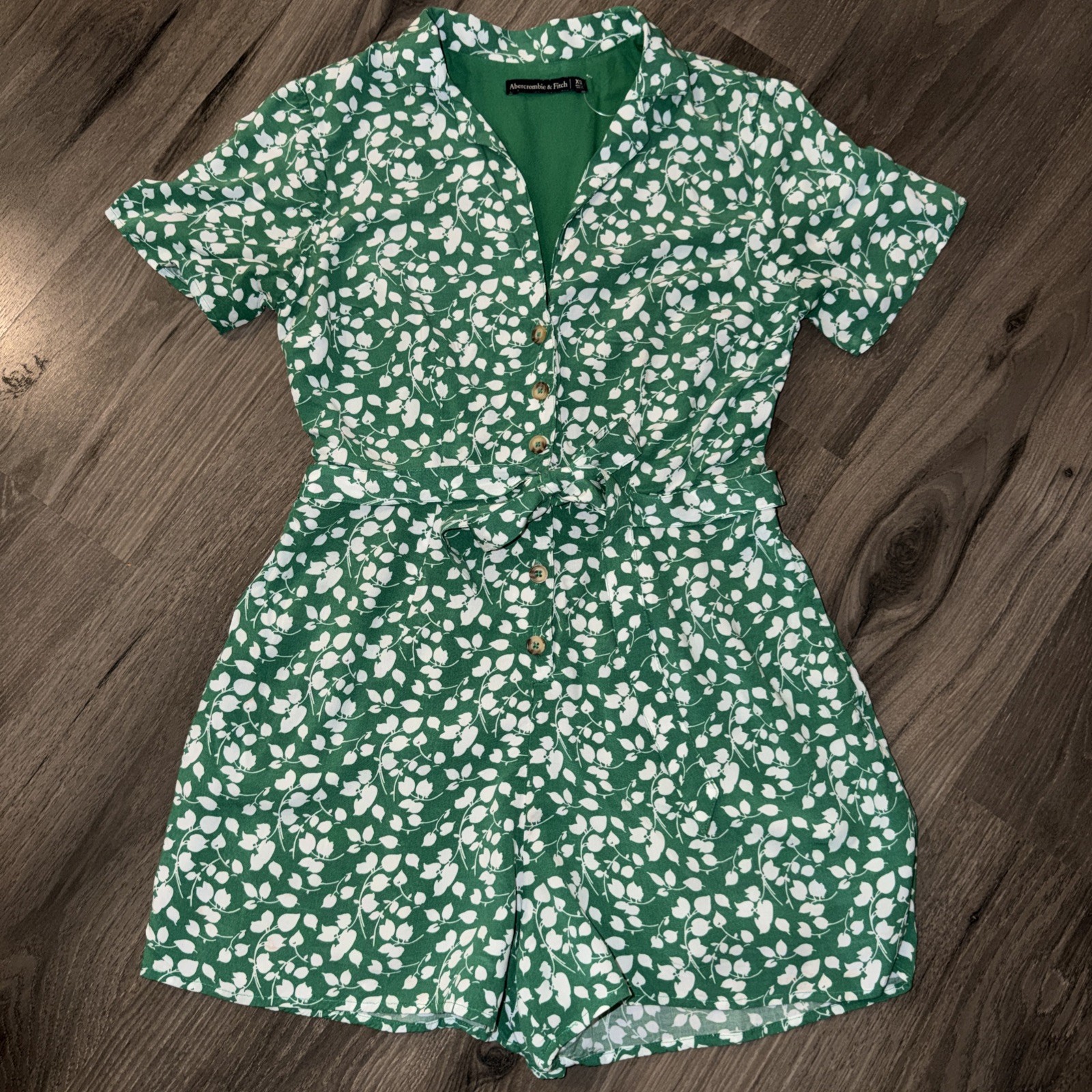 Abercrombie & Fitch Green Leaf Print Romper Size XS Extra Small