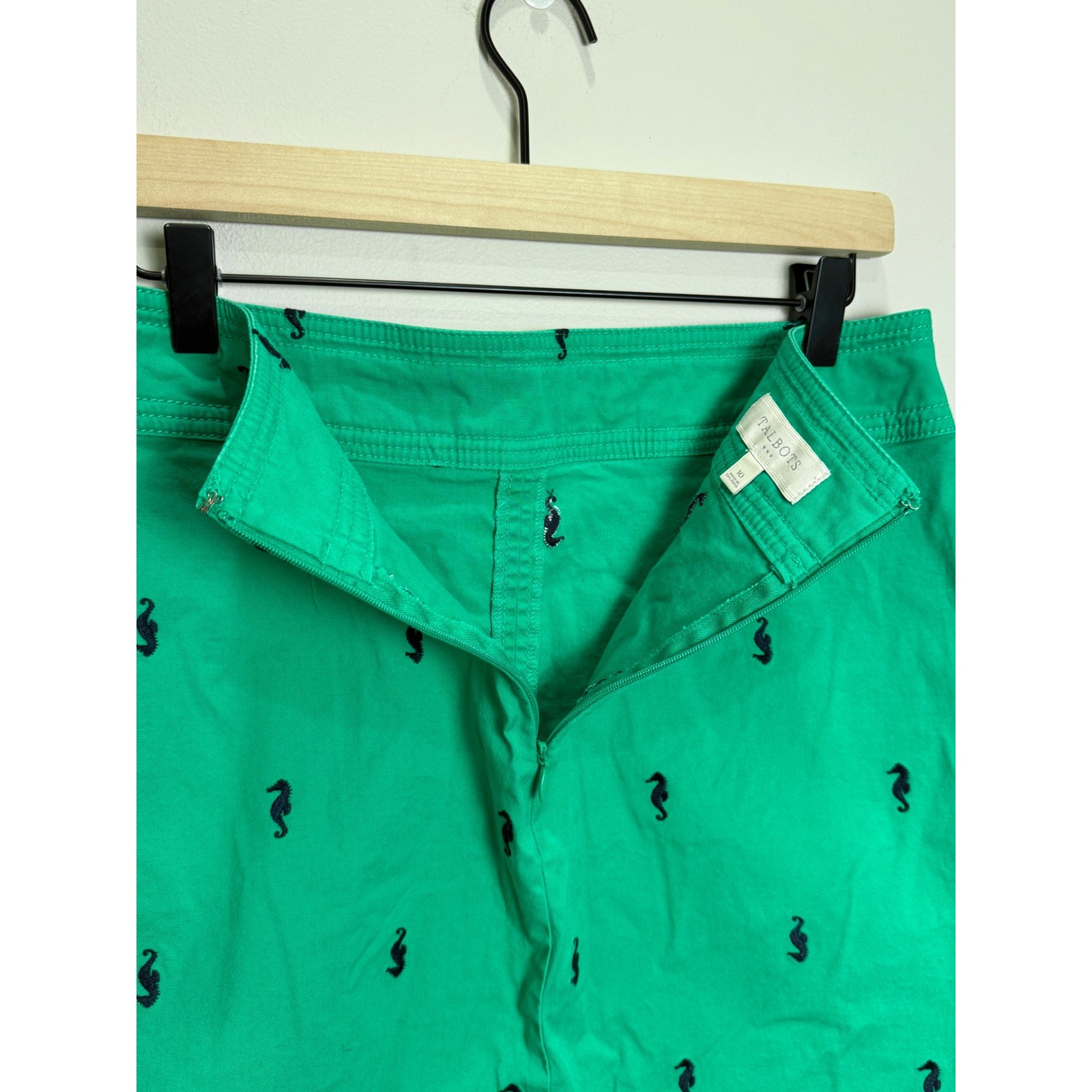 Talbots Cotton Embroidered Seahorse Mini Skirt Green Navy Preppy Coastal Bach 10
