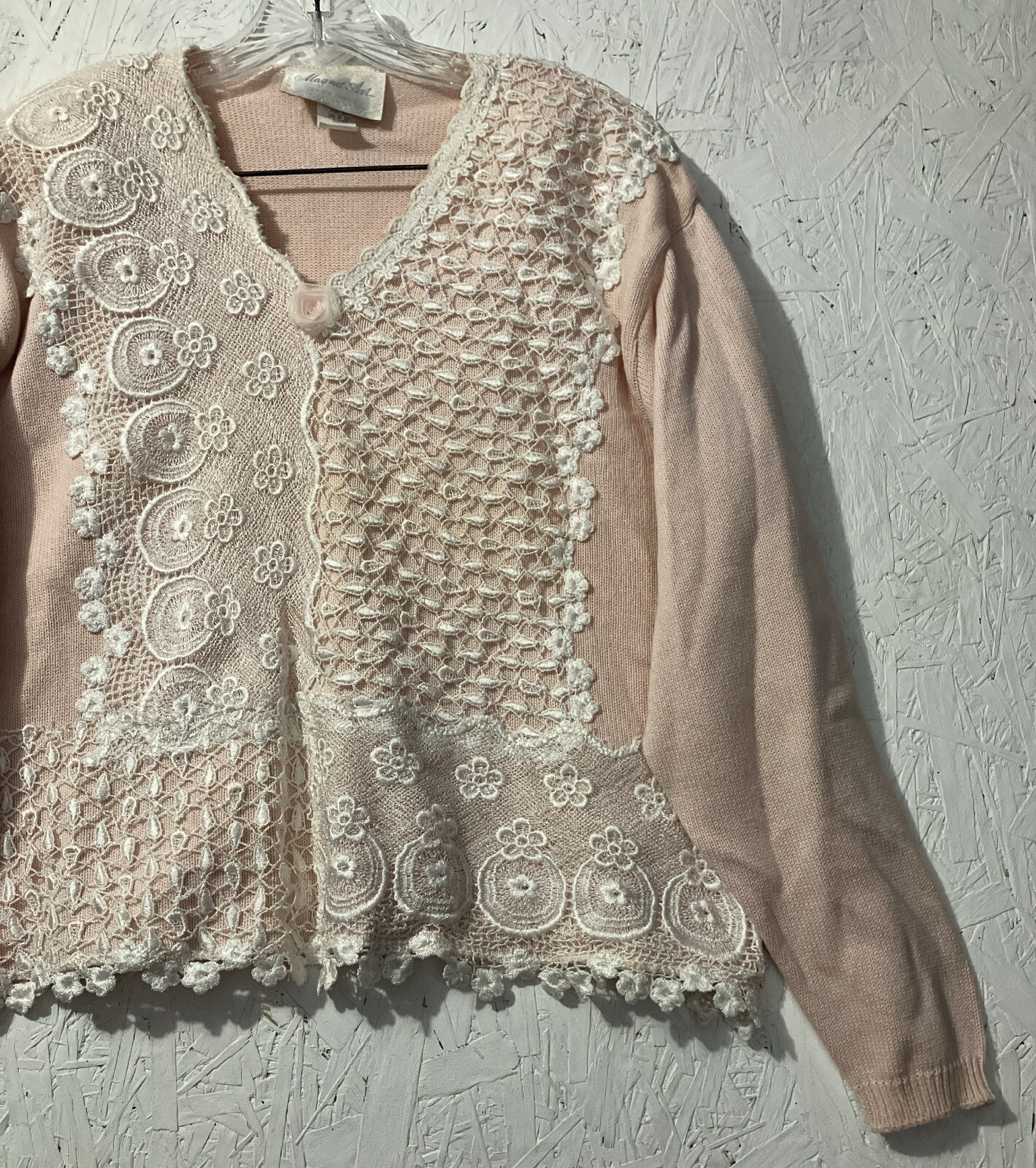 Magnet Art Lynn Yang Pink Embroidered Floral Lace Sweater Medium Made In USA