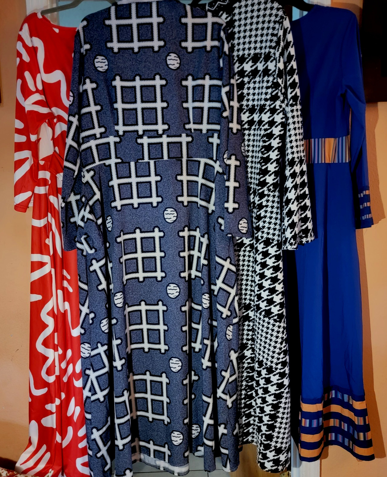 Women’s Lot Of Any Season Dresses. Sz XX-Large. Lot Of 4 Excellent ( AND CUTE!)