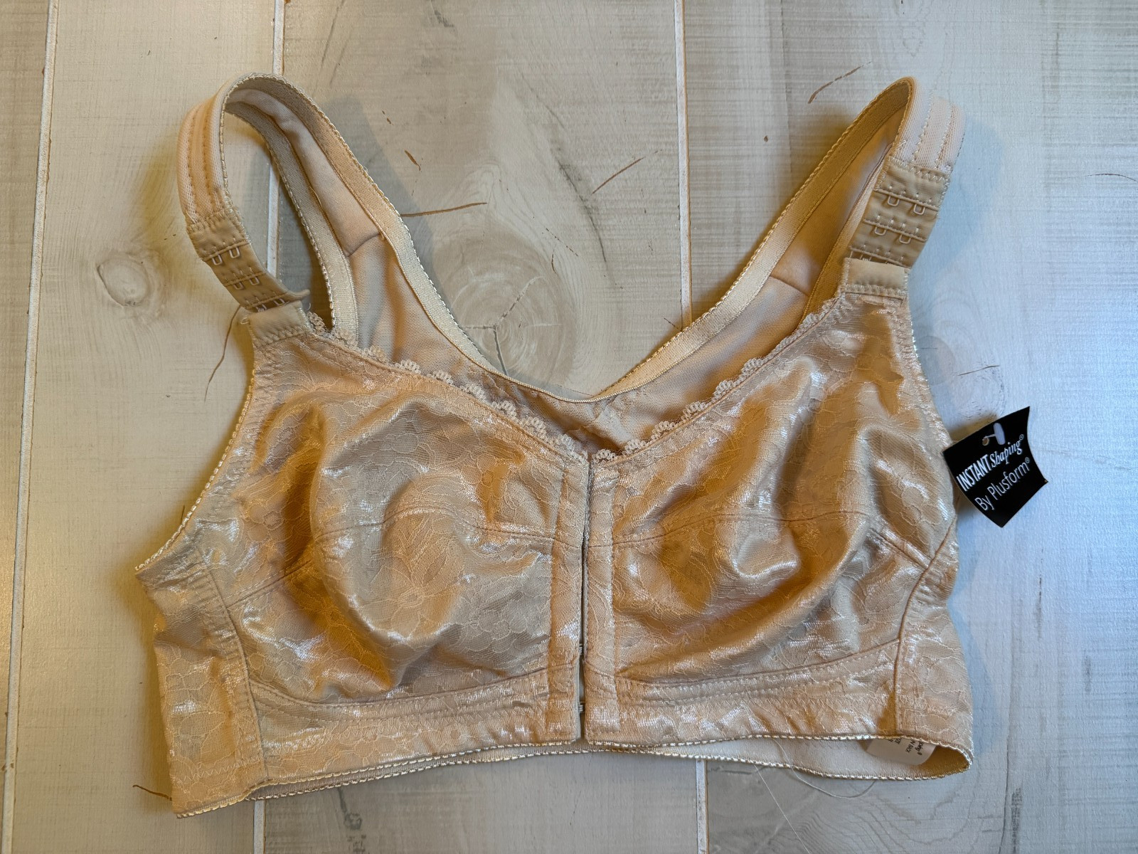Instant shaping by Plushform front closure nude style 1628 bra size 34b NWT