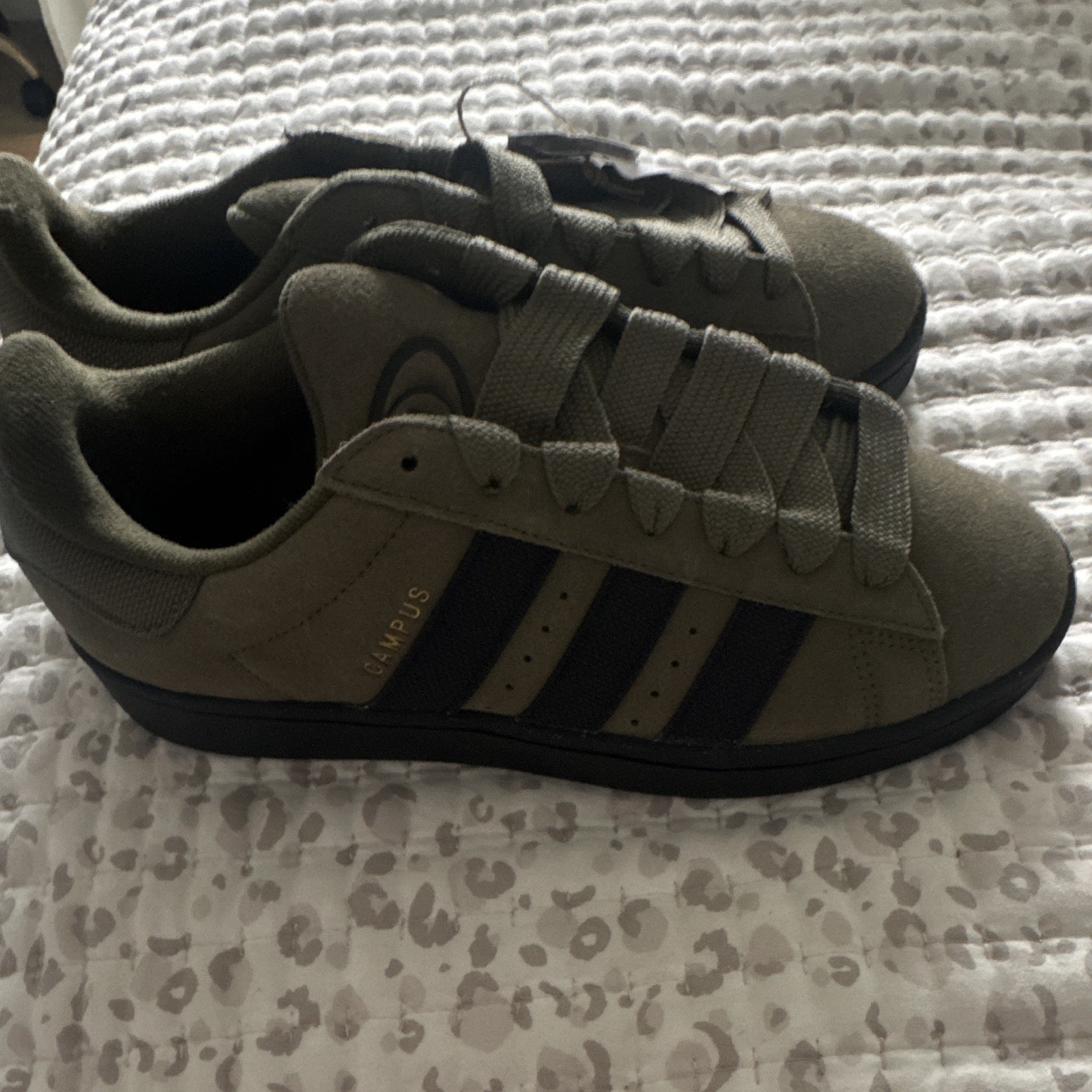 adidas Campus Men’s Low Top Lace-Up Sneakers Green/Black Solid Rubber Sole