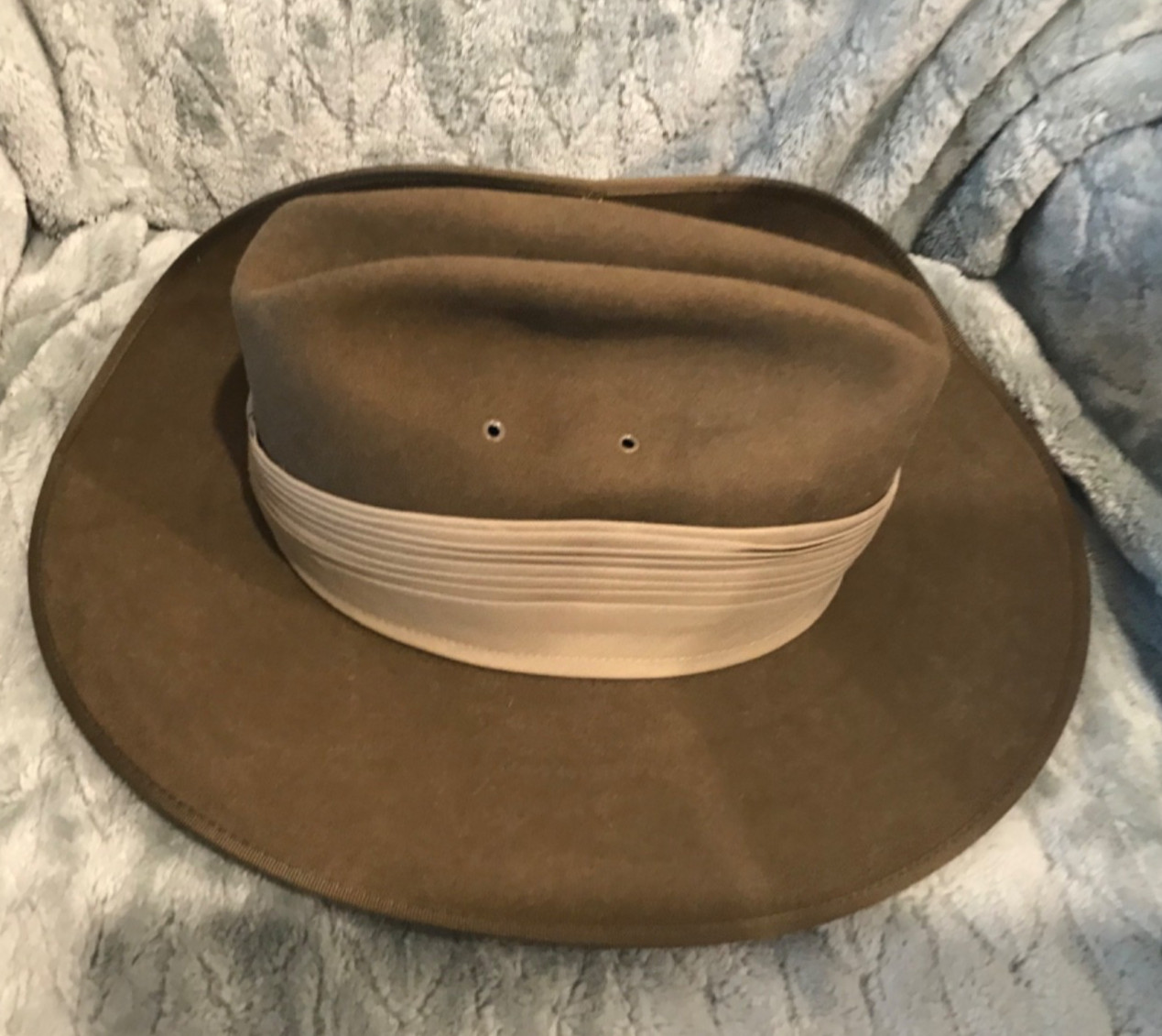 The Australian Army Wool Felt Slouch Hat Rising Sun Badge Puggaree Chin Strap 58