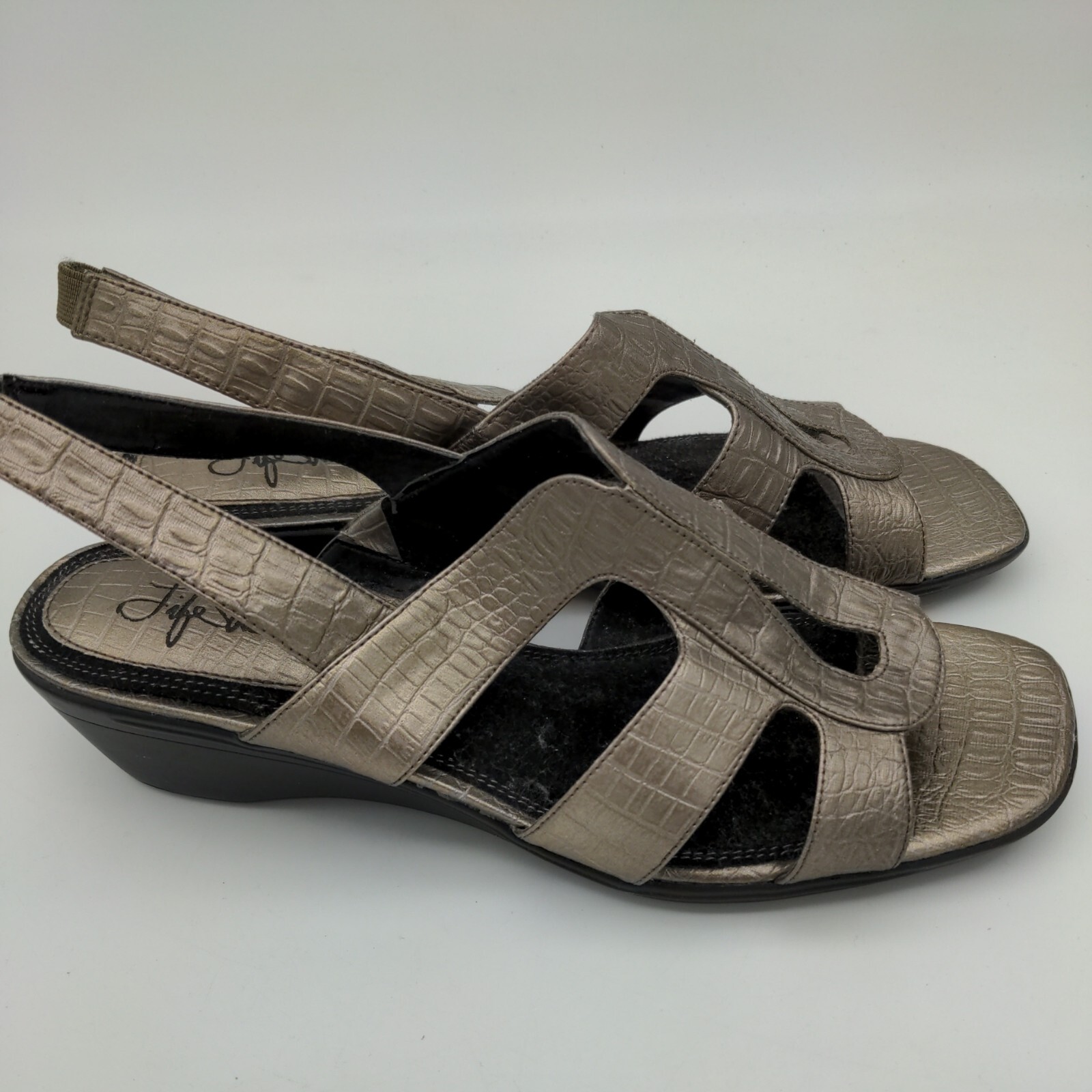 Lifestride 9M memento Tan/Gold croc strappy slingback wedge heels sandals