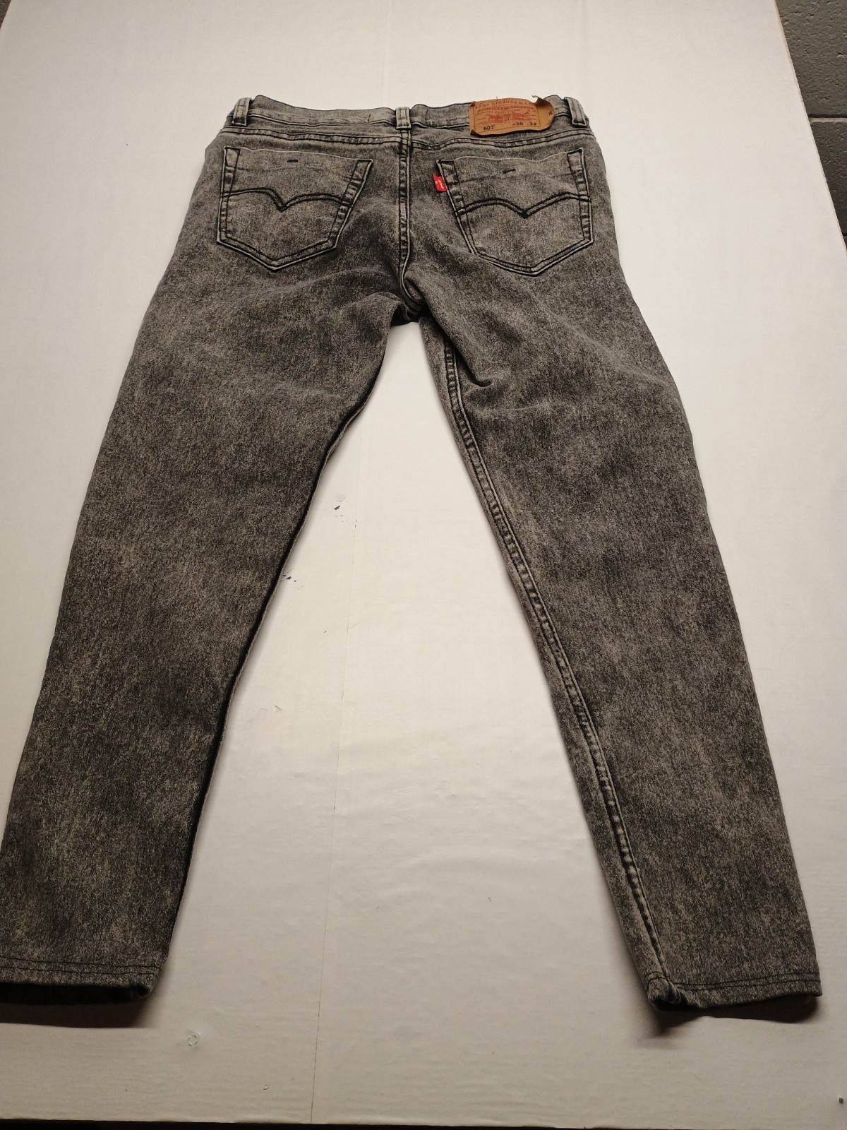 Levi’s 501 Jeans San Francisco 30×32 Gray Stonewash Check Description