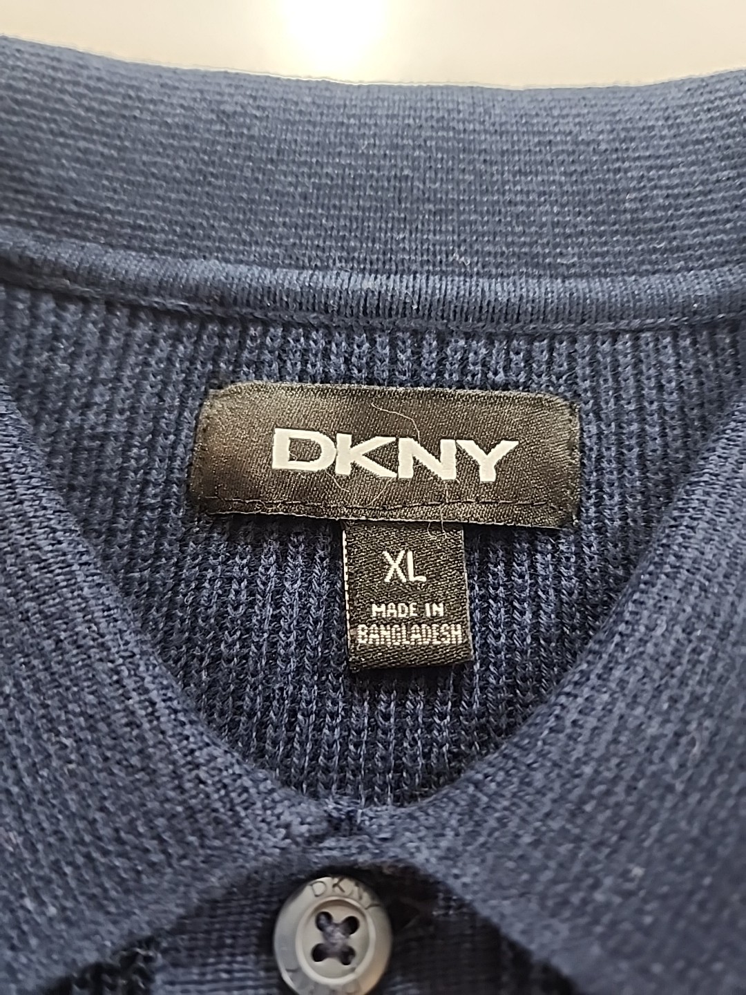 DKNY Men’s Short Sleeve Ribbed Knit 3 Button Placket Collared Sweater Polo XL