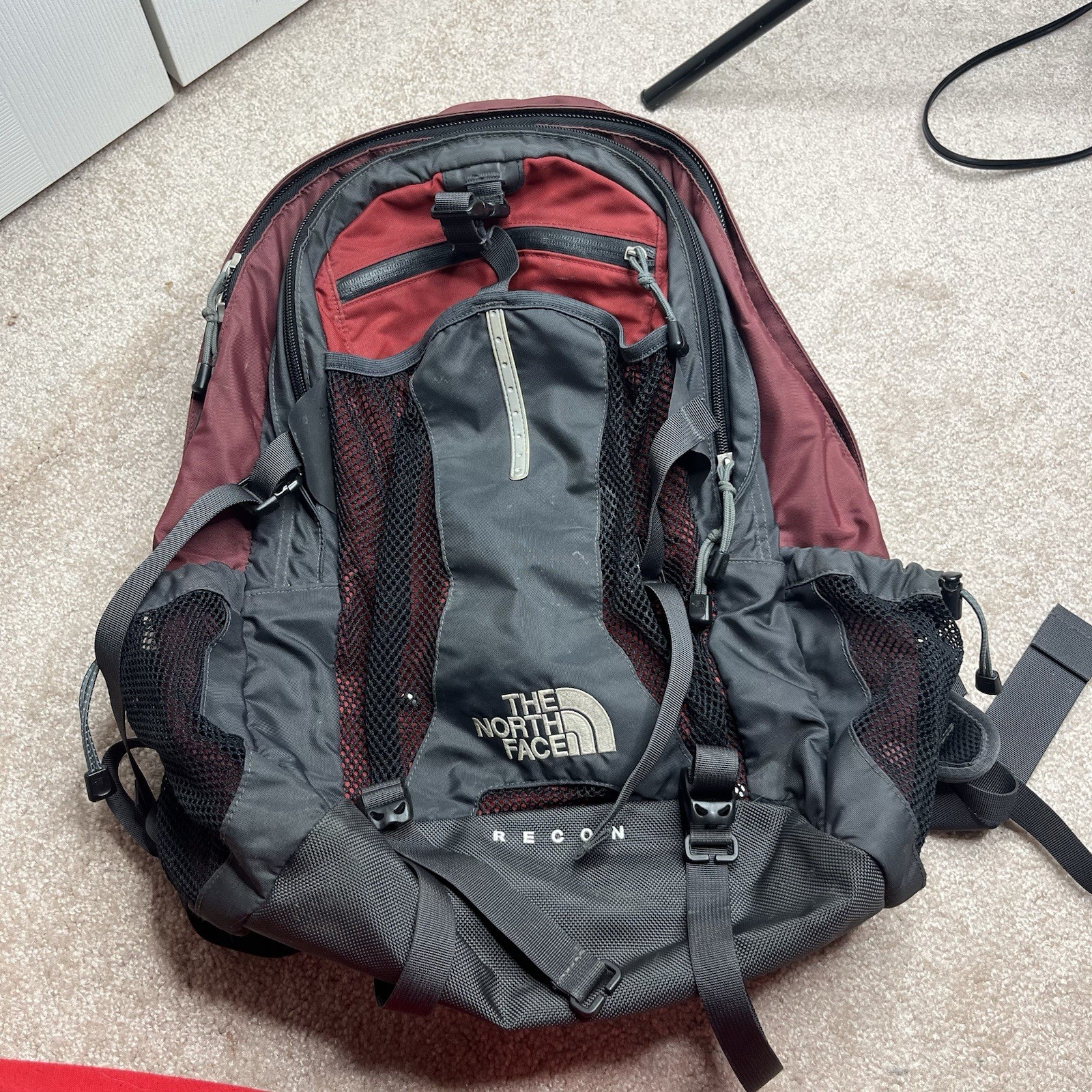 Rare The North Face TNF Recon Daypack Backpack Hiking Gorpcore Burgundy Gray