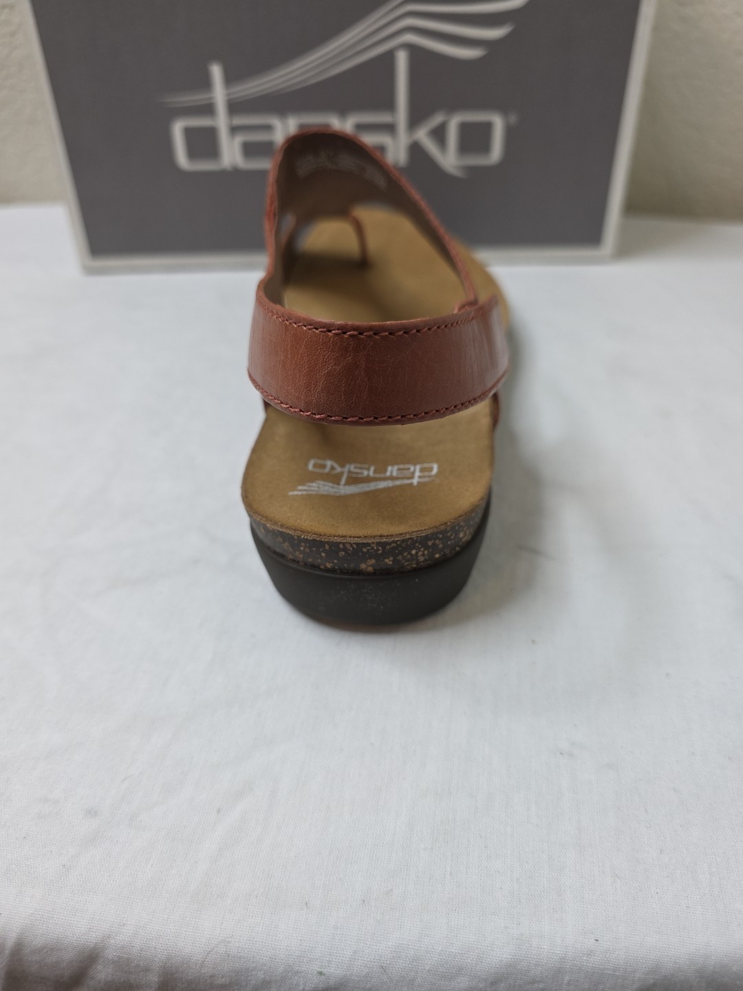 Dansko Reece Waxy Burnished Thong Sandals Women’s EU Sz 37 US Sz 6.5 – 7