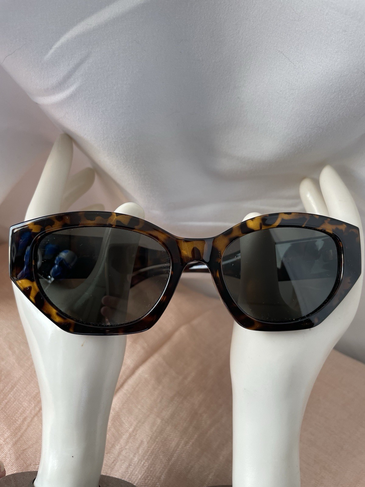 Love Sick Z Supply Sunglasses See Pictures Details/Wear