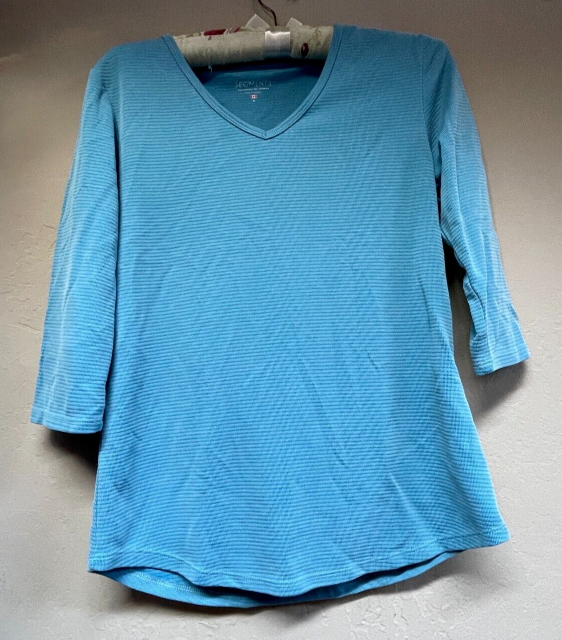 Seg’Ments Womens Essential 3/4 Sleeve V-Neck Top Size Small Blue Textured Knit