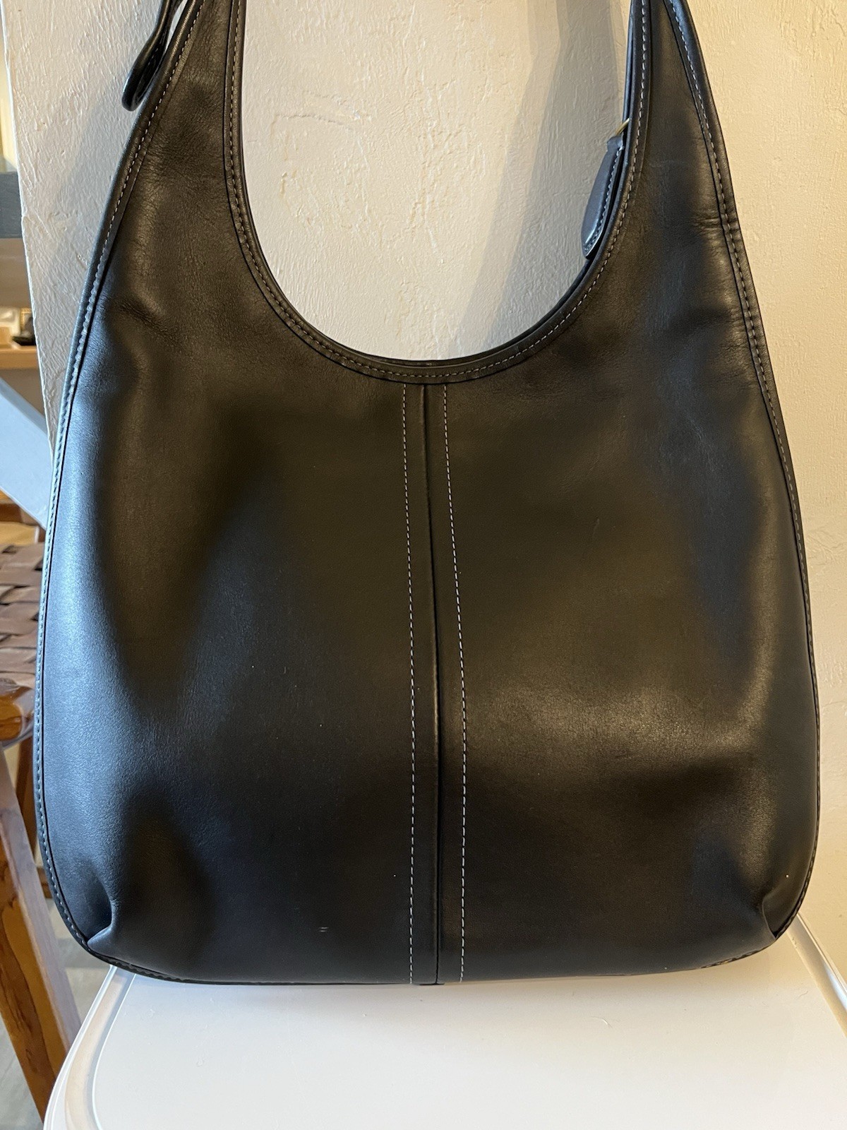 COACH Ergo 33 Black Glovetanned Leather Crescent Shoulder Bag C2265 EUC