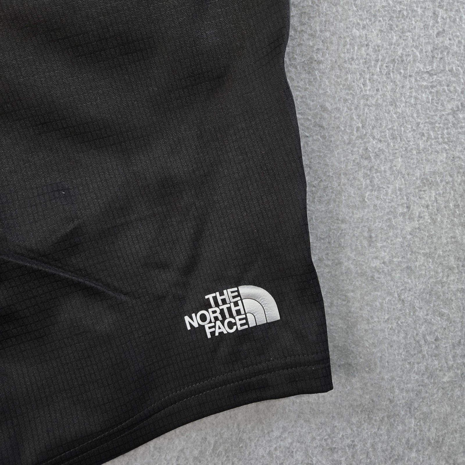 The North Face Shorts Mens L Black Fleece Polyester Elastic Waist 10in