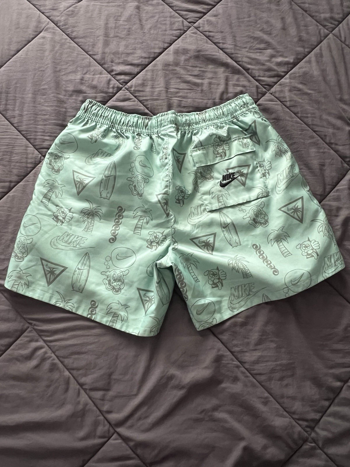 Nike sportswear beach woven flow shorts men’s L swim trunks