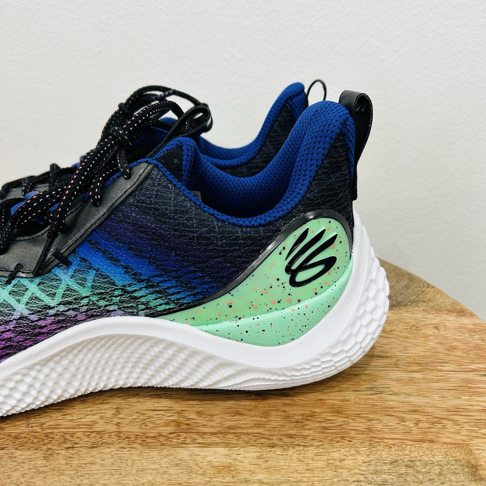 Under Armour UA Curry Flow 10 Low Northern Lights Purple Mens 14.5 3025621-500