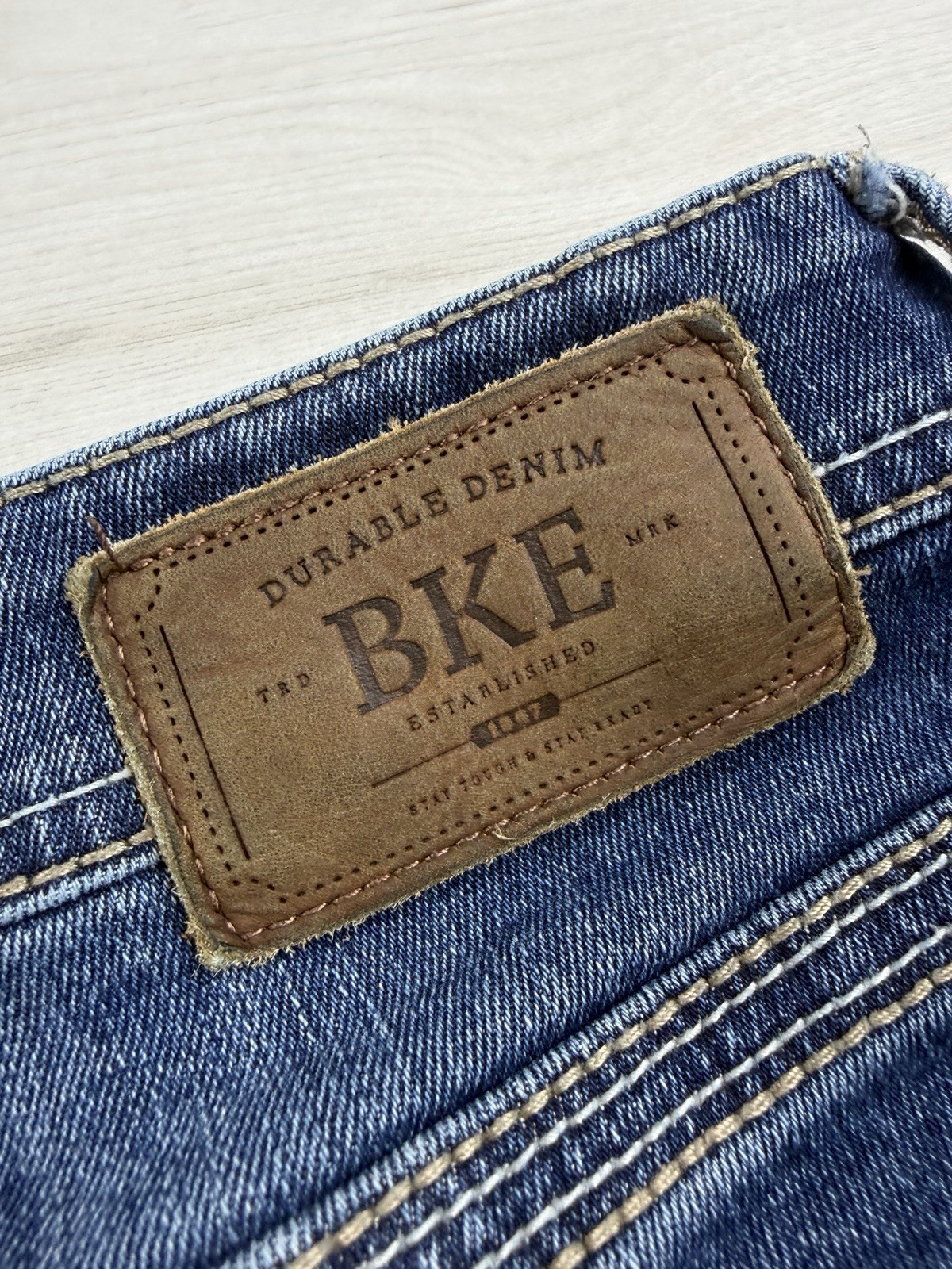 Buckle BKE Jake Straight Jeans Dark Wash Stretch Whiskered Denim Mens 33×34