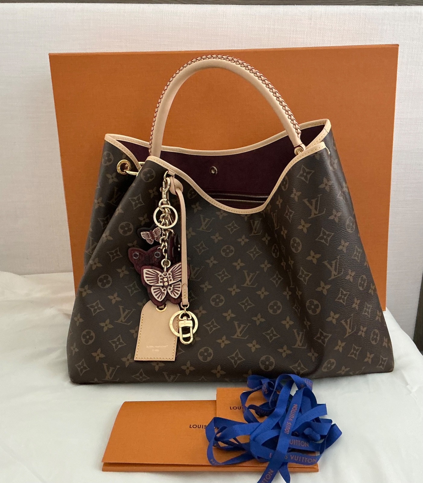 Louis Vuitton Again Tote Bag Monogram Canvas M25877 – Excellent Condition