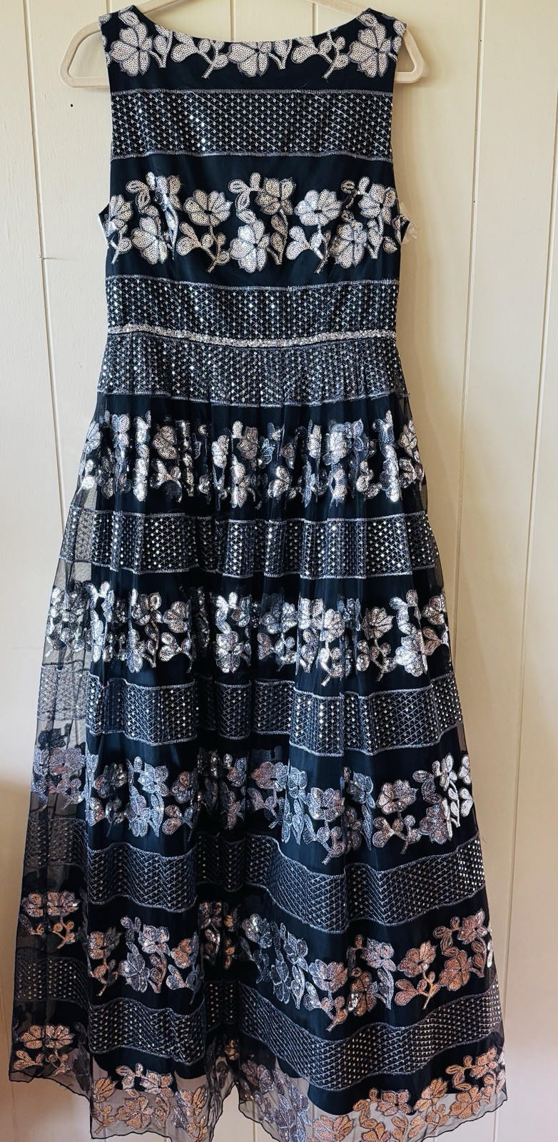 Tahari ASL Black Silver Floral Sequin Maxi Embroidered Crinoline Gown size 10