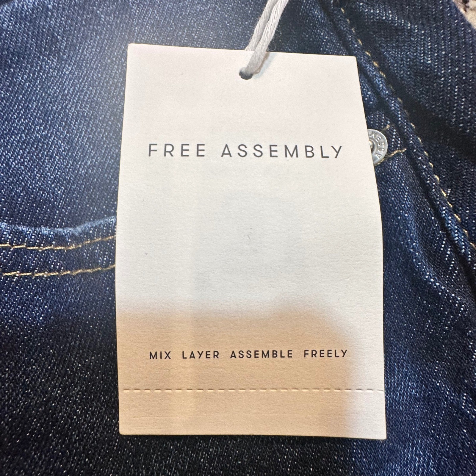 NWT Free Assembly Women Dark Indigo Wash Released Hem Wide Leg Jeans Size 8