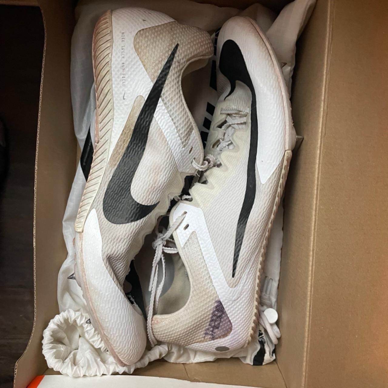 Nike Zoom Rival Sprint Men’s Low Top Track & Field Lace-Up Metal Spikes Beige