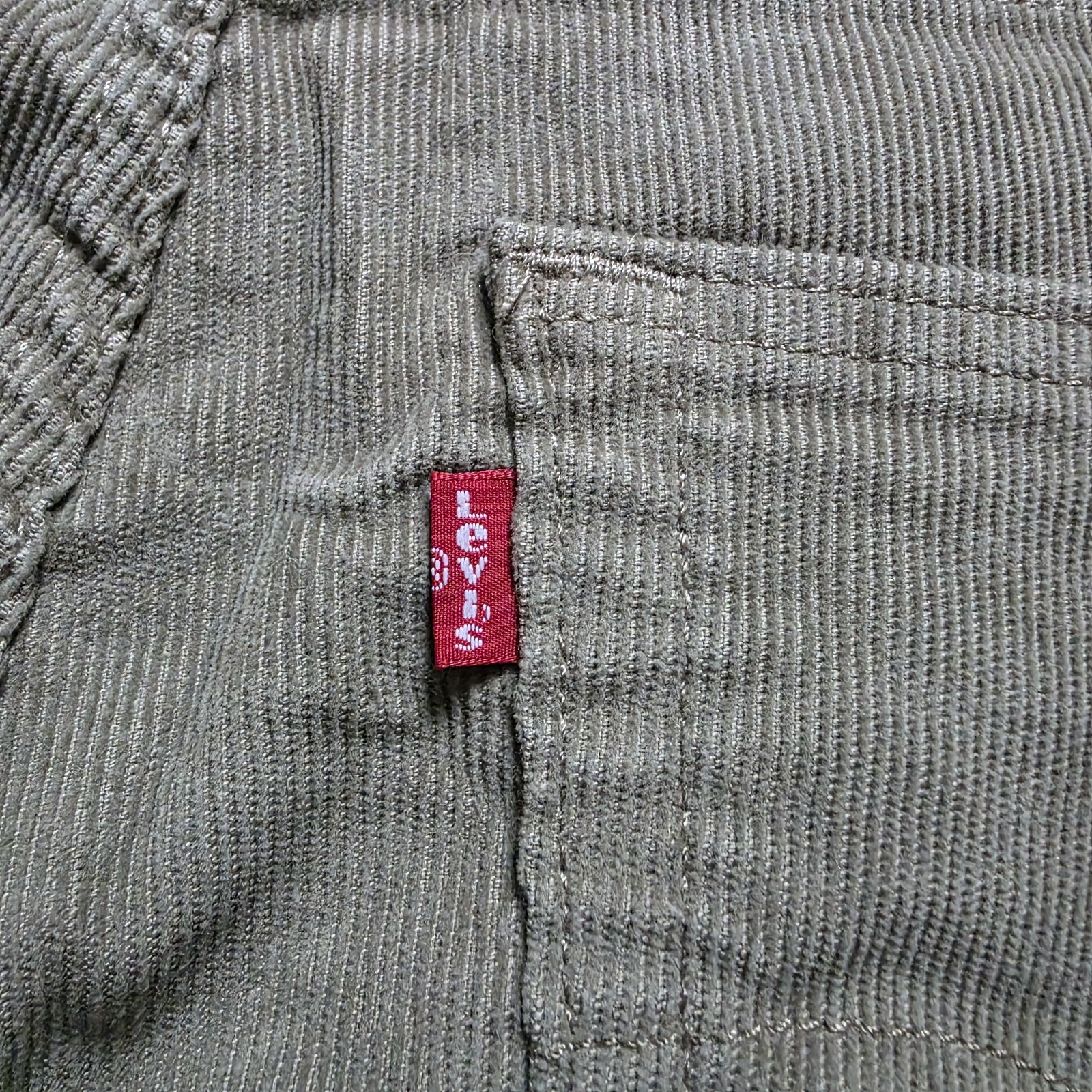Levi’s Men’s 505 Regular Fit Jeans Timberwolf Corduroy 30W x 30L New With Tags