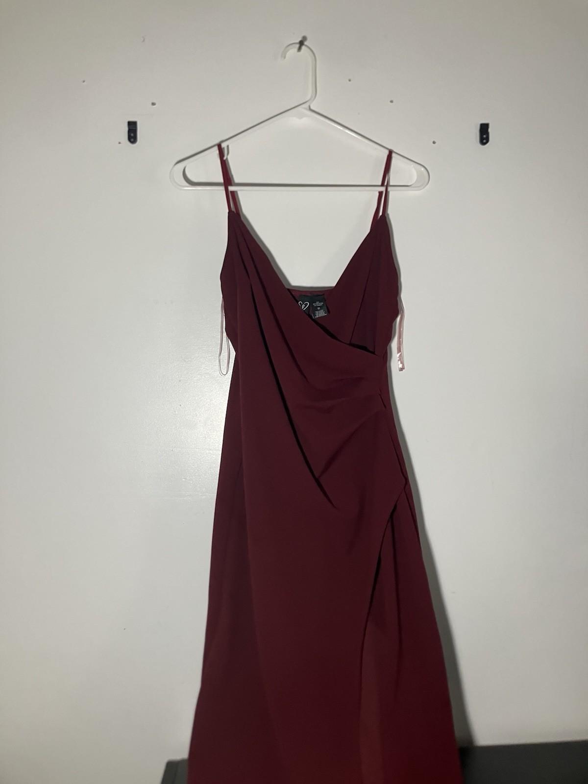 Windsor Burgundy Formal High-Slit Maxi Dress [M]