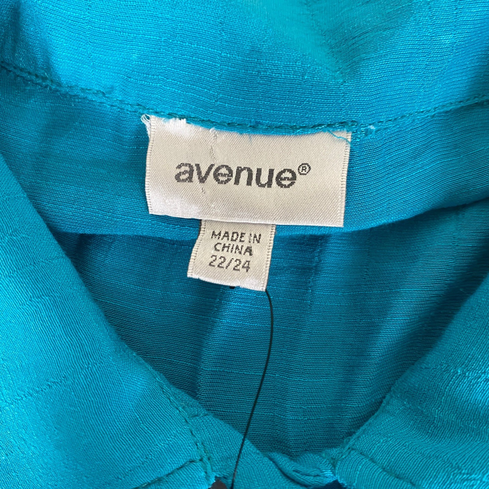 Avenue Blouse Top Women’s Plus Size 22/24 Turquoise Button Down 3/4 Sleeve NWT