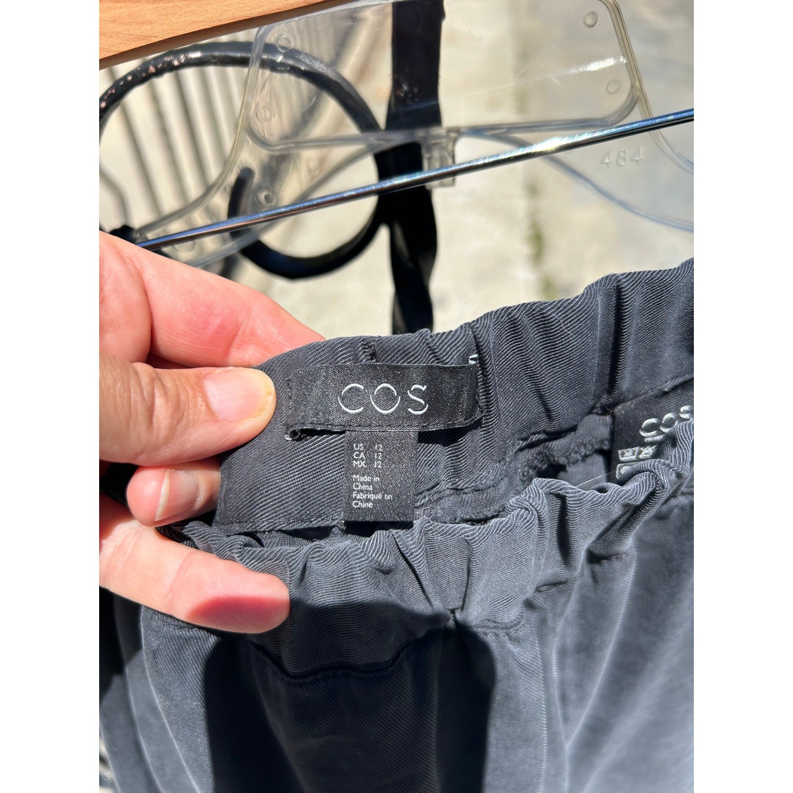 COS Elastic-Waist Tapered Joggers