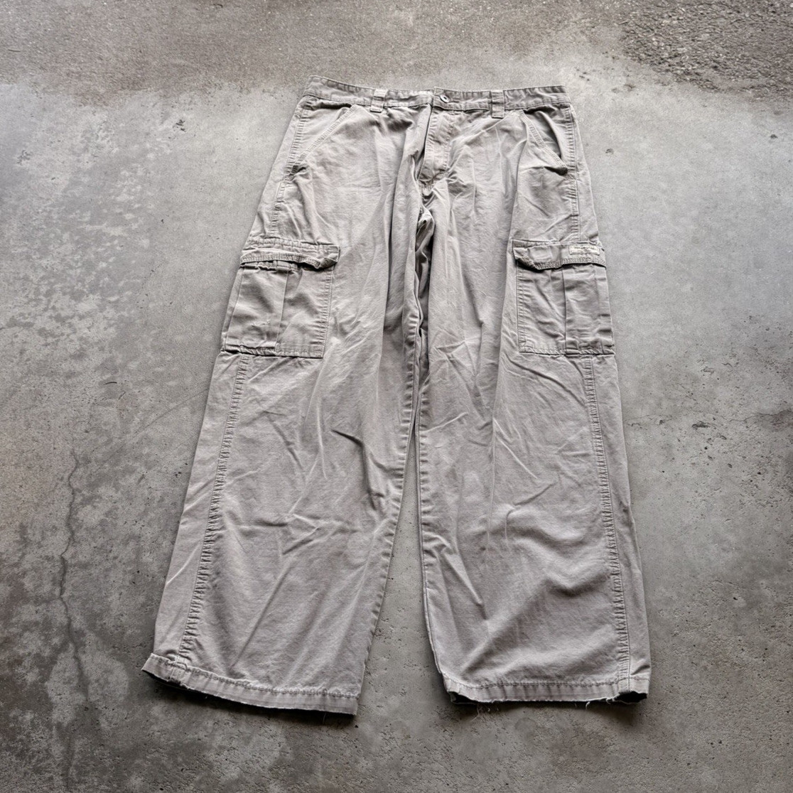 Wrangler Rugged Wear Men’s Beige Ripstop Cargo Pants Cotton Relaxed 30W