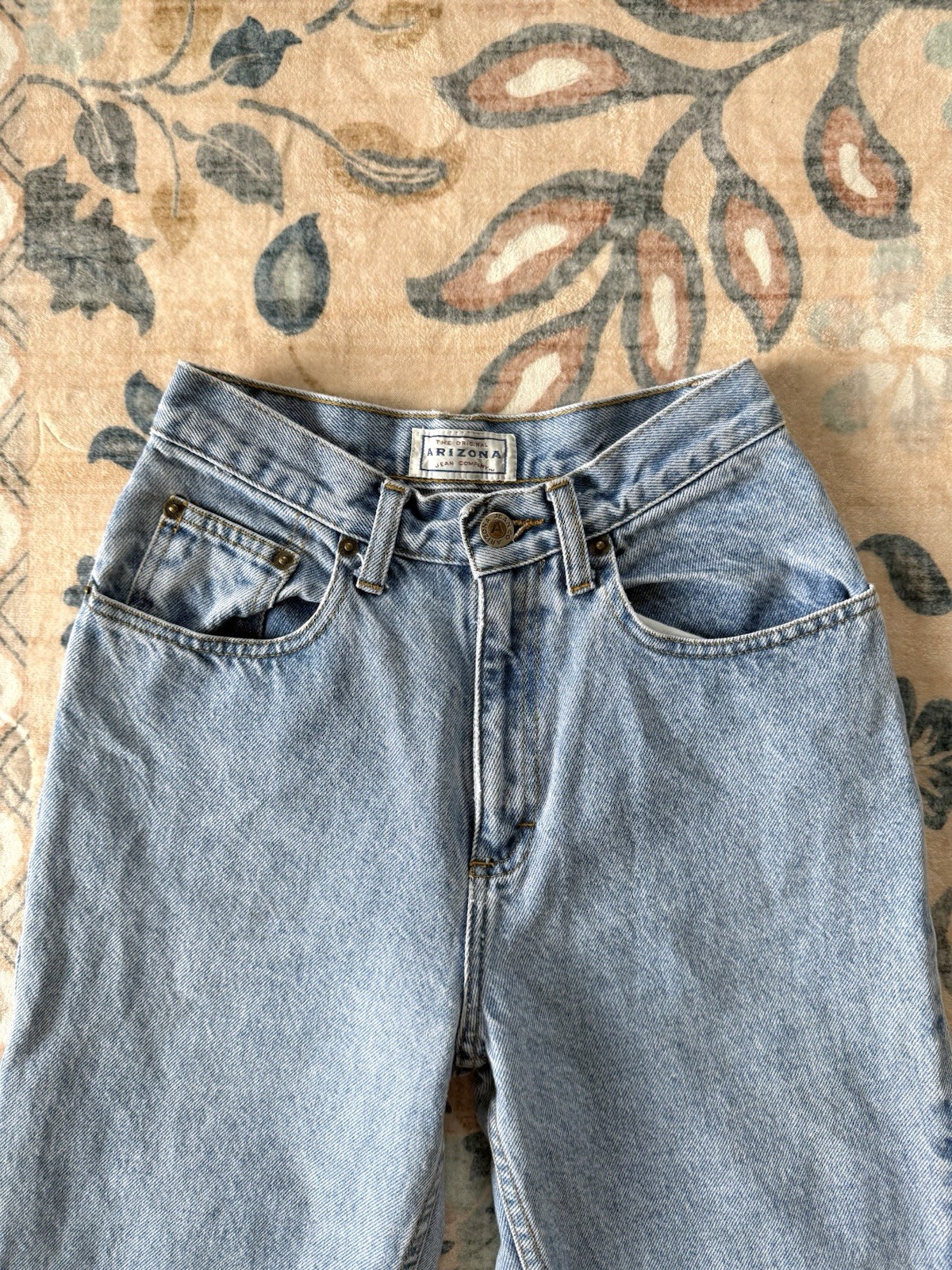 Vintage 90’s Arizona Jean Co. Light Wash Blue Denim Jeans Straight Leg Size 3