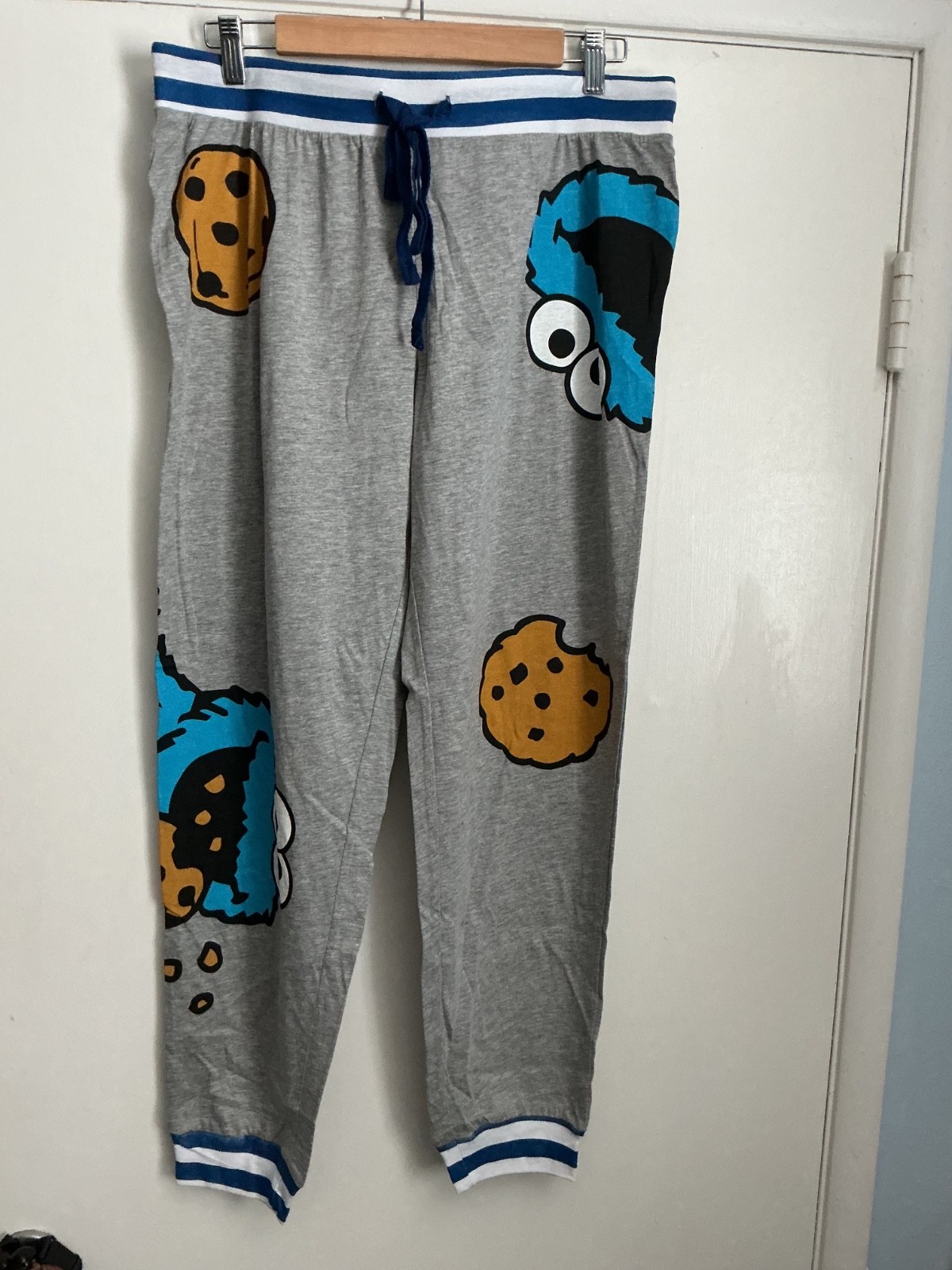 Unisex Sesame Street Cookie Monster Pants Size XL NWOT