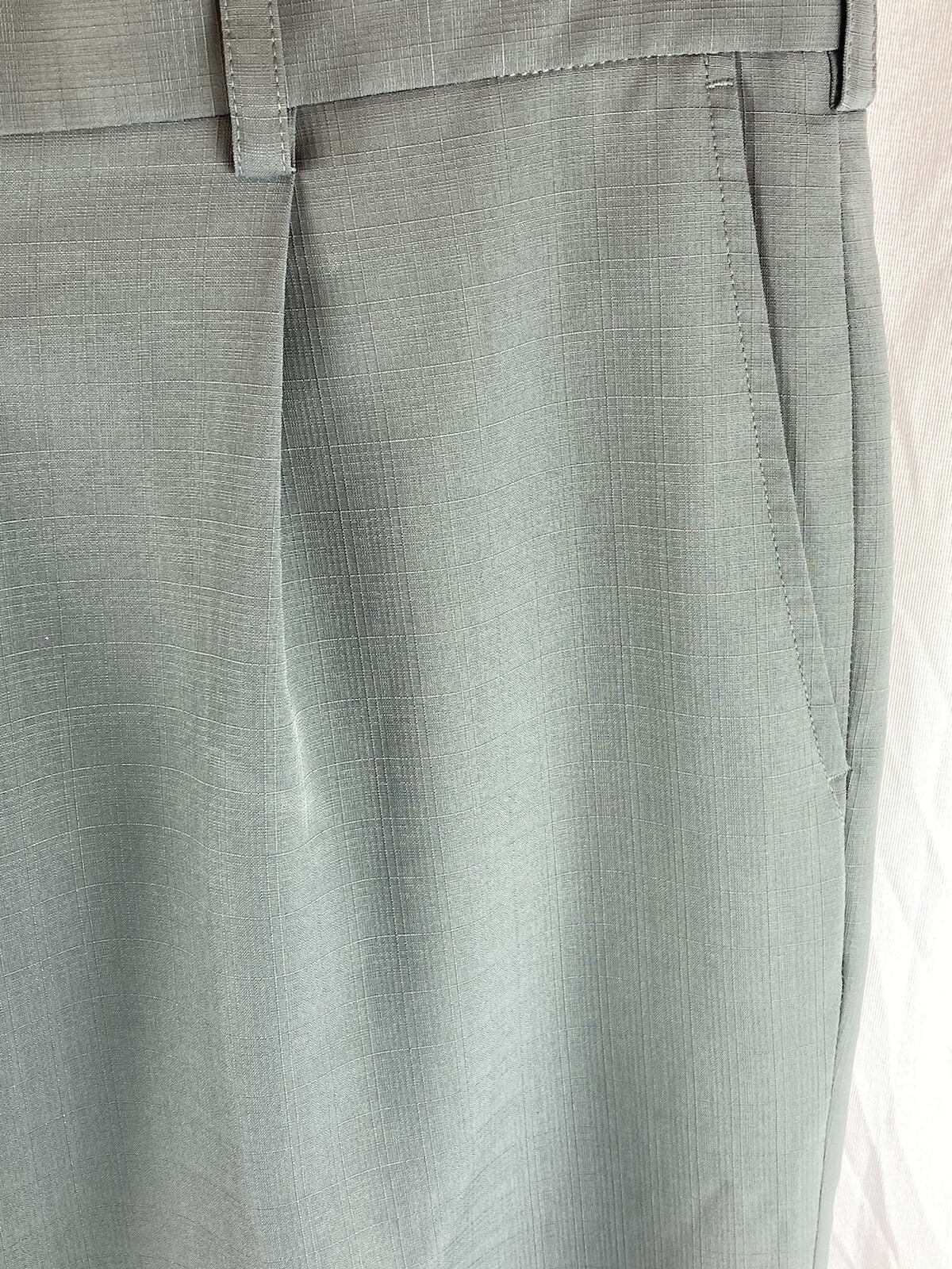 IZOD Perform X Mens Lightweight Golf Pants 38×32 Gray Slash Pockets Straight Leg