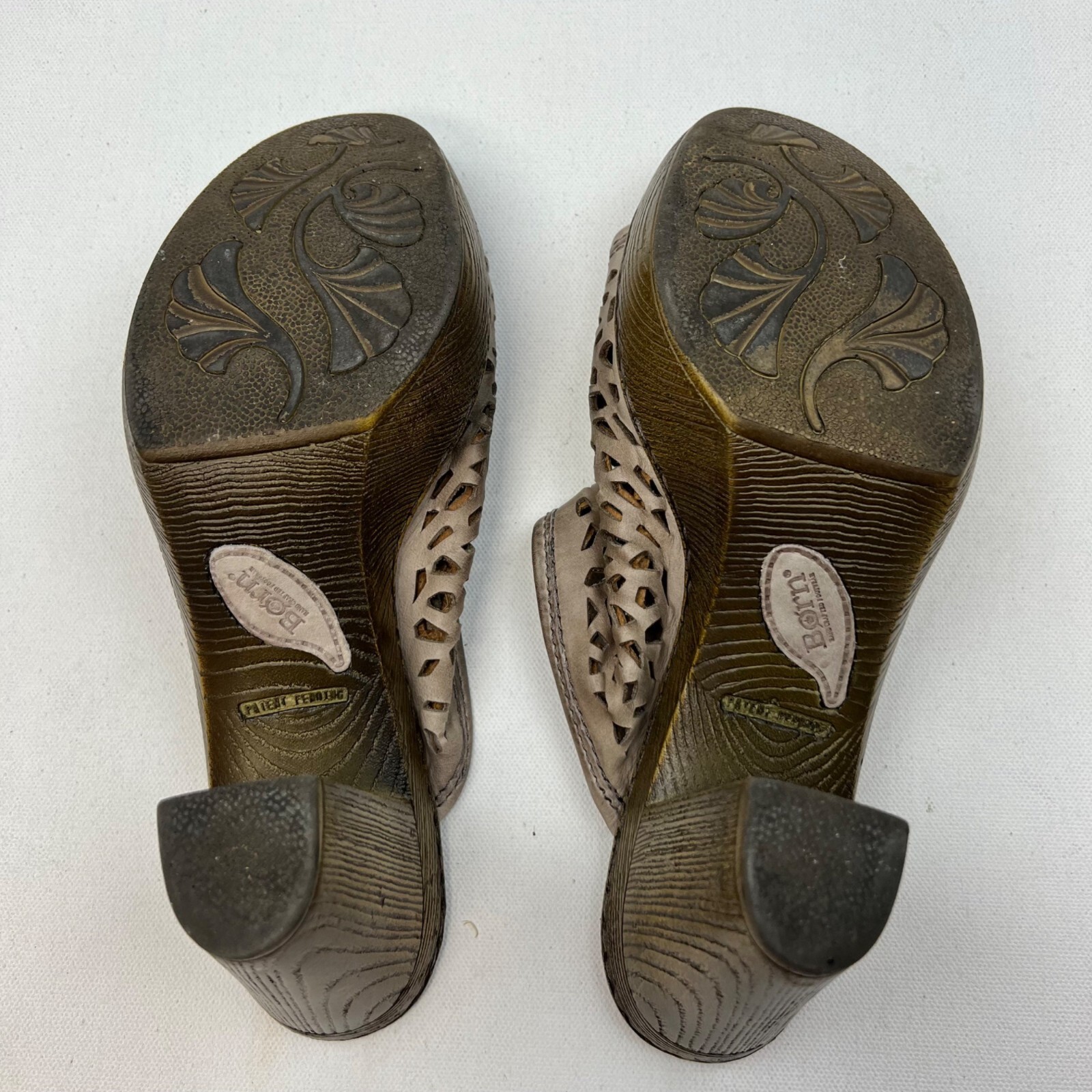 Born Kismet Heel Sandal Women’s Size 11 Beige Leather Cut Outs Slide On Open Toe