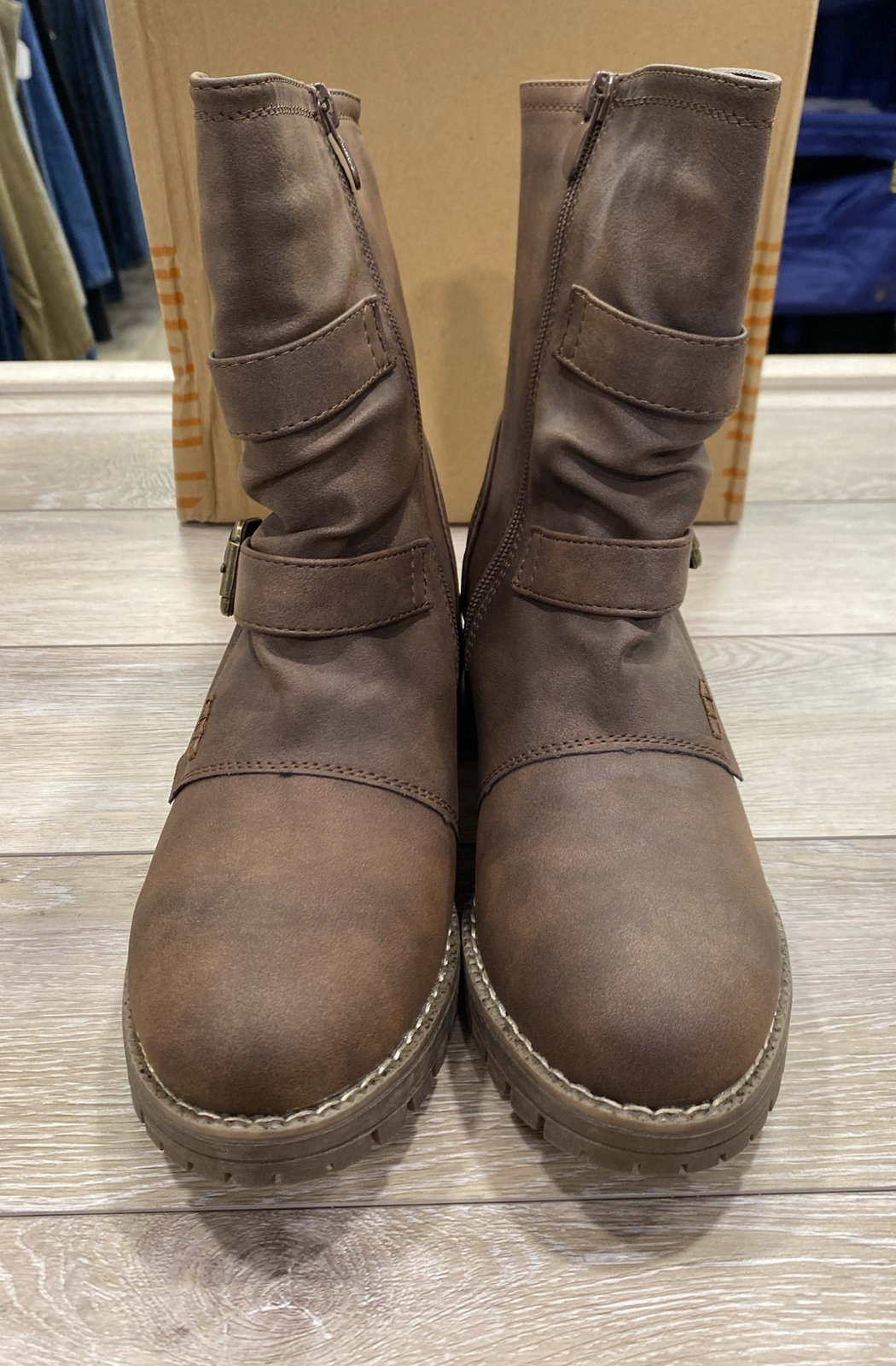 NIB GlobalWin Brown Zipper Ankle Boots Buckle Accent Style#19YY19-3 Sz 6.5 #S963