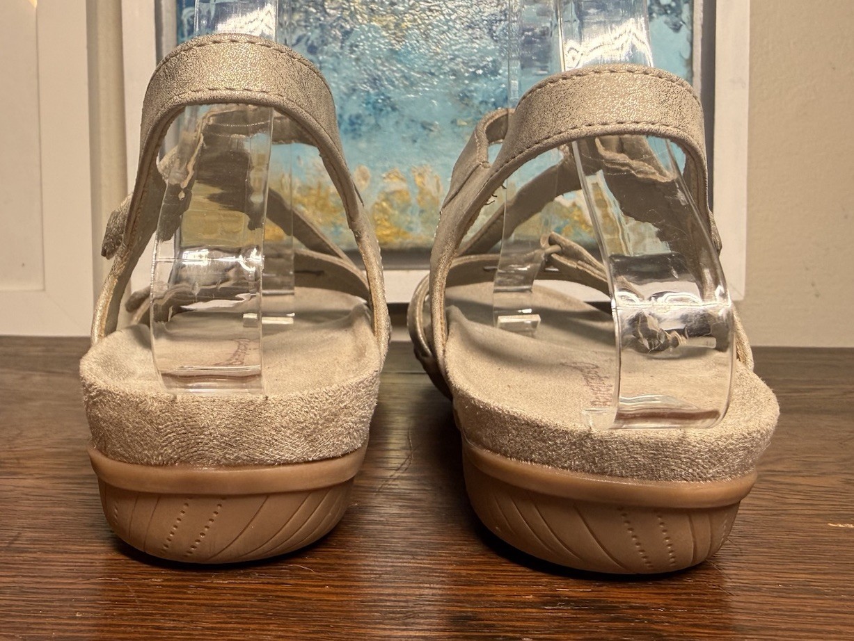 EUC Baretraps JAXEN Women’s TAUPE NUDE Comfort Sandals SZ 7.5