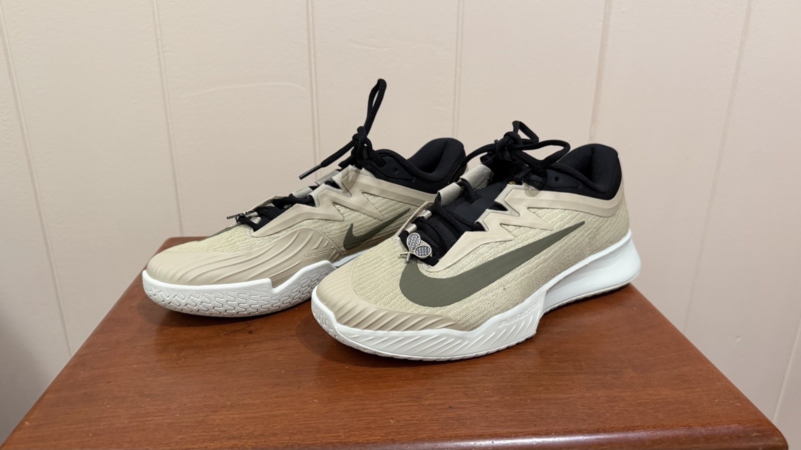 NikeCourt Air Zoom Vapor Pro 3 Heritage Mens 8.5 Tennis Shoes Desert Khaki NWOB