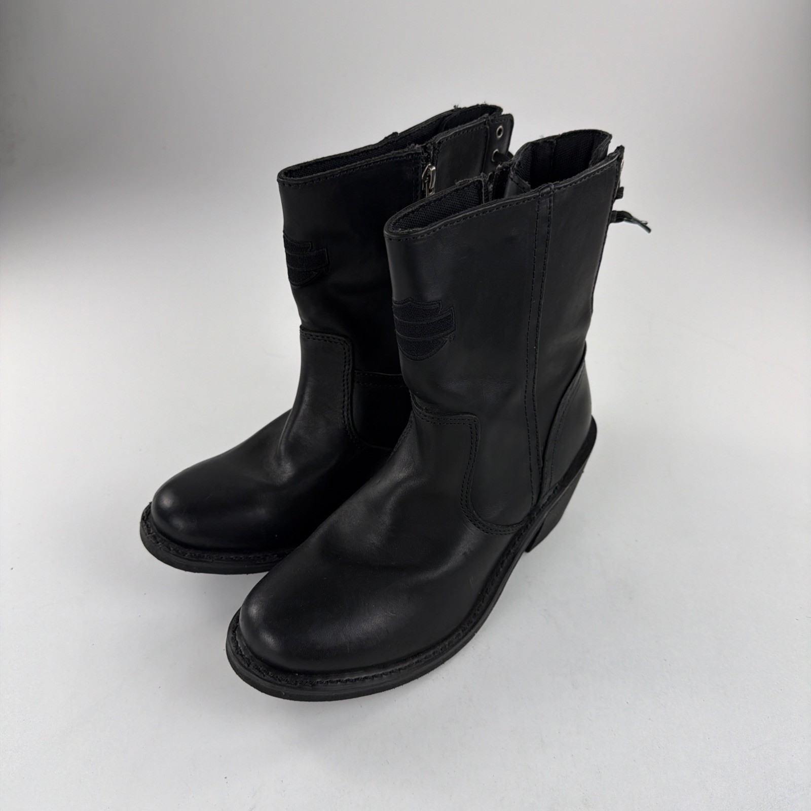 Harley-Davidson motorcycle boots feature a side zipper and a lace-up back W 8.5
