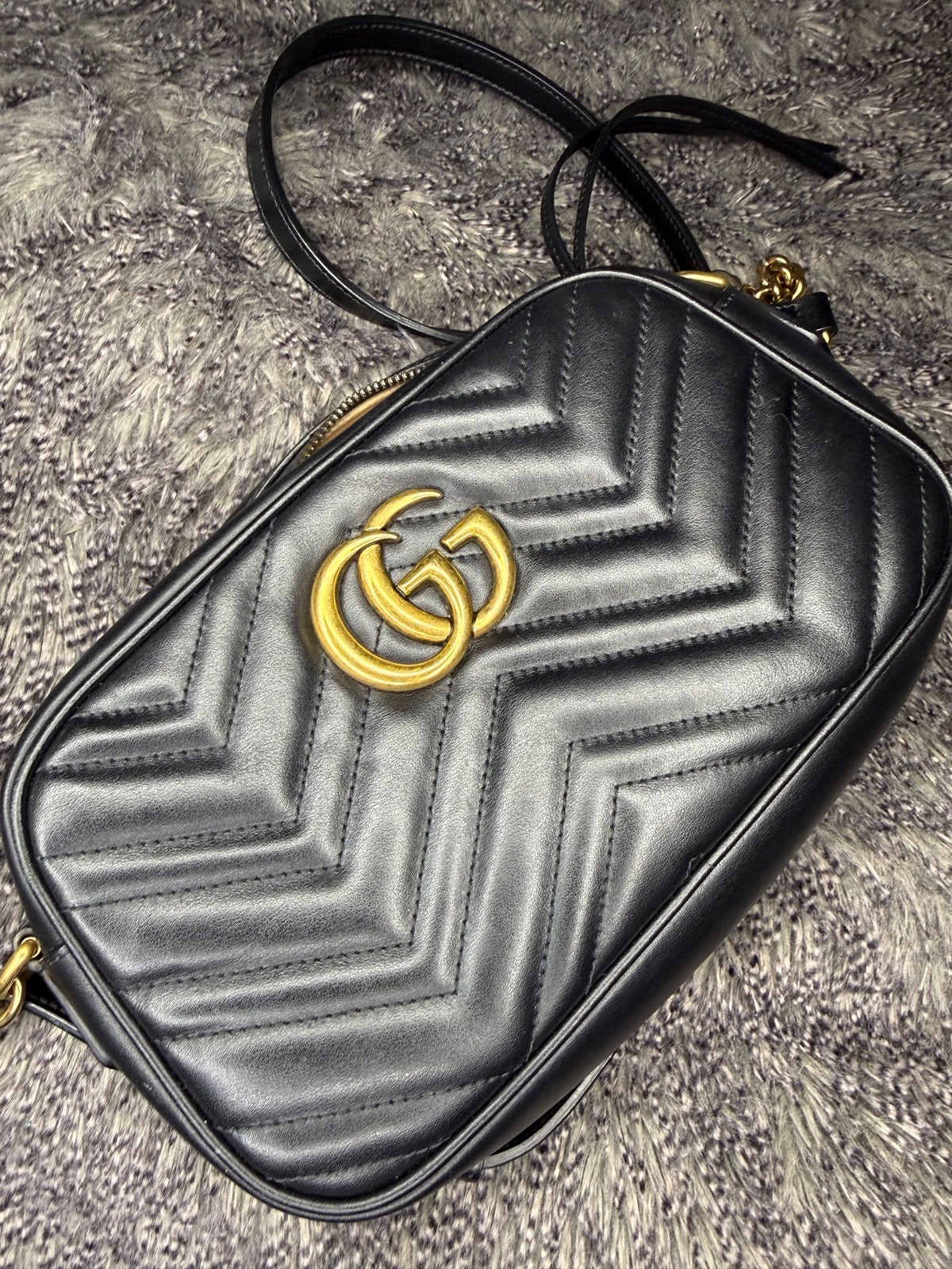 AUTHENTIC Gucci GG Marmont Shoulder Bag Small Black Leather with gold hardware