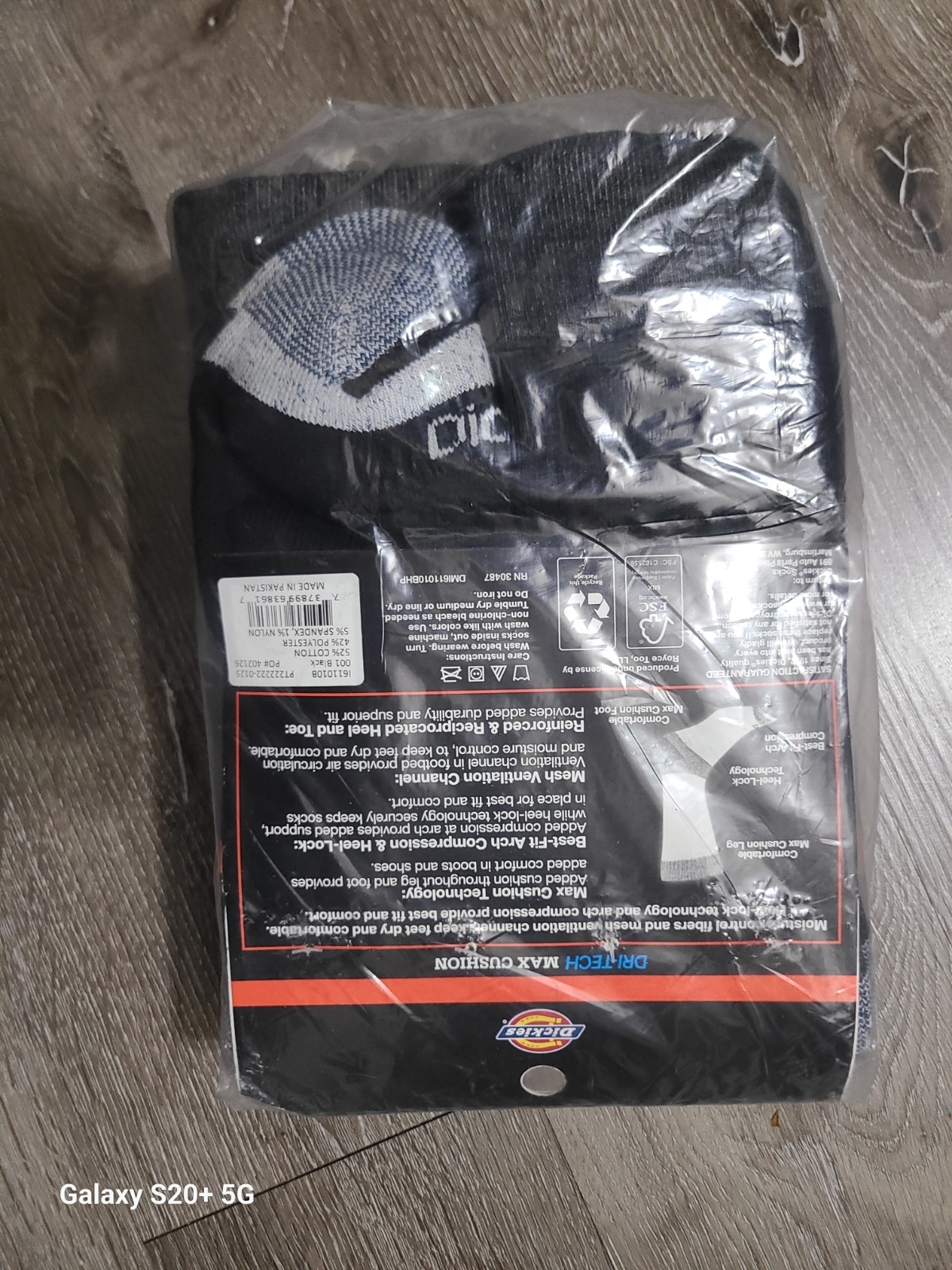 Dickies Men’s Dri-tech Moisture Control Crew Socks Assorted Sizes Colors 6pairs