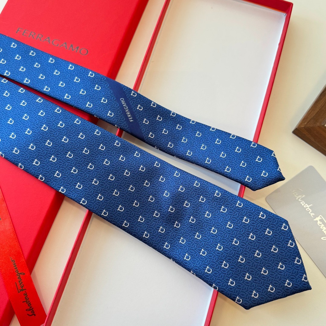 NWT Ferragamo Silk Tie Luxury Business Formal Necktie