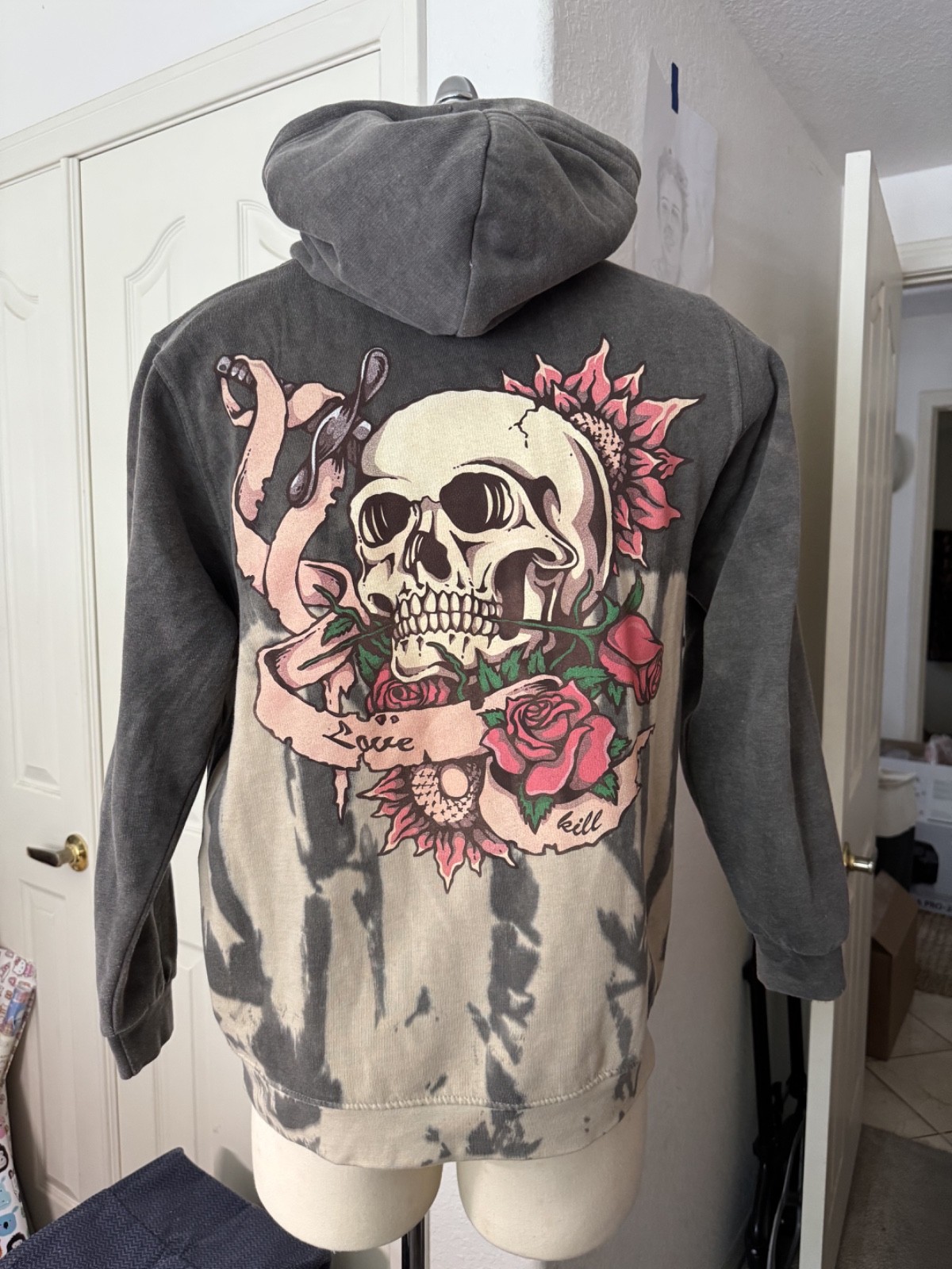 BoohooMAN Skull Rose Graphic Tie Dye Hoodie Men’s Size S Love Kill Pullover