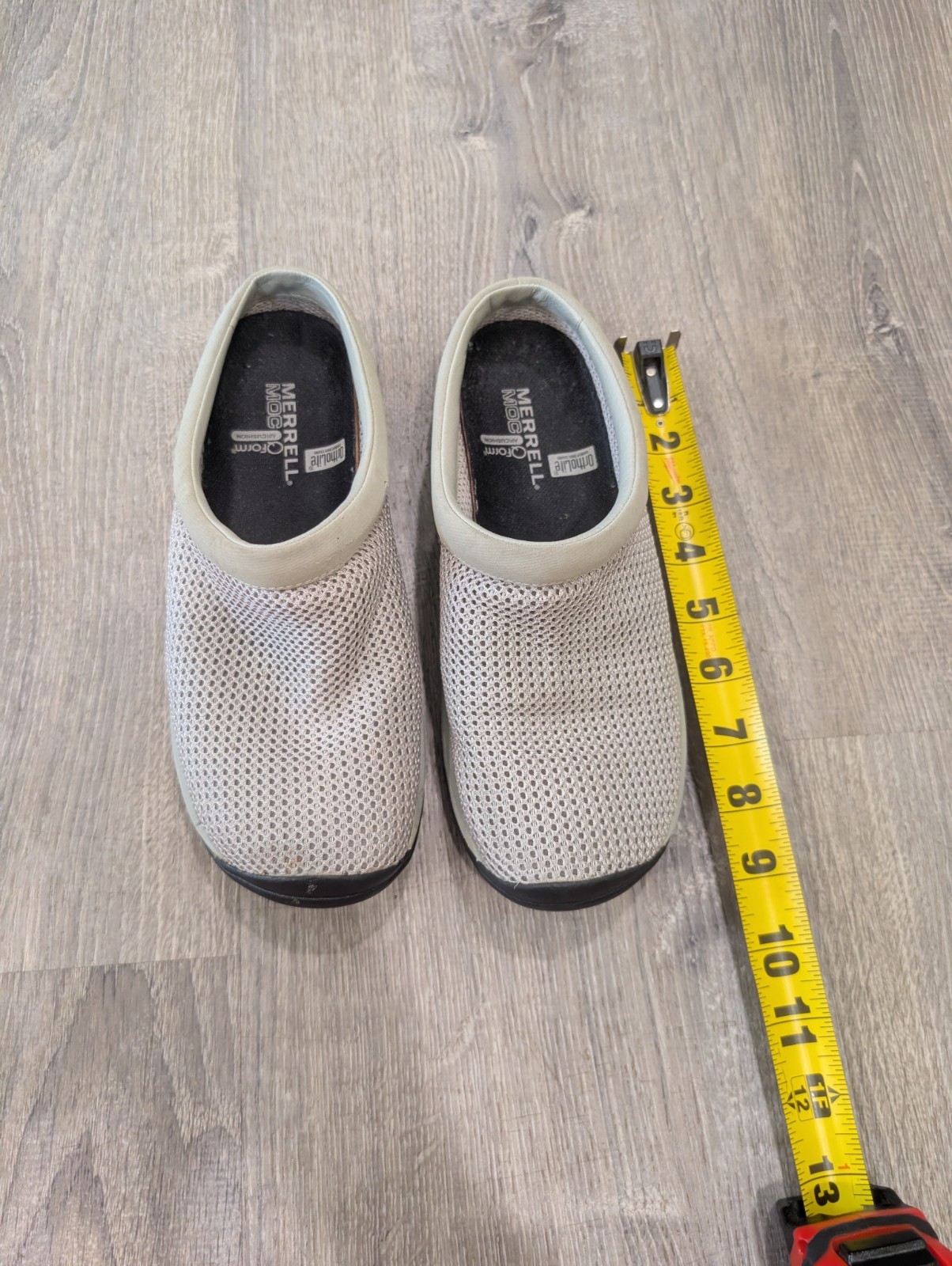 Merrell Breathable Mesh Slip-On Sneakers Beige/Black Rubber Outsole