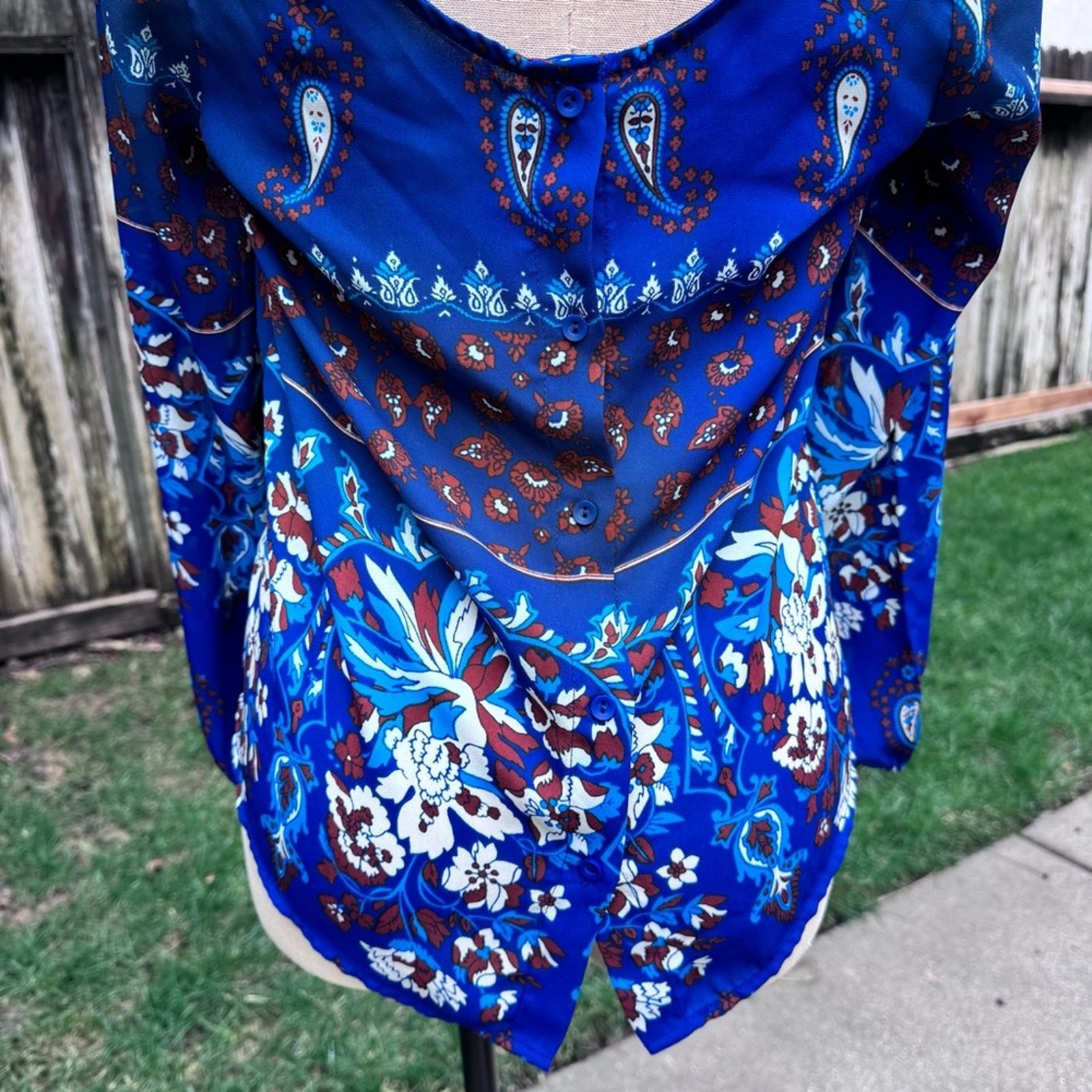 Timing Blue Paisley Boho Button Front Open Back Semi Sheer Blouse Women’s Size S
