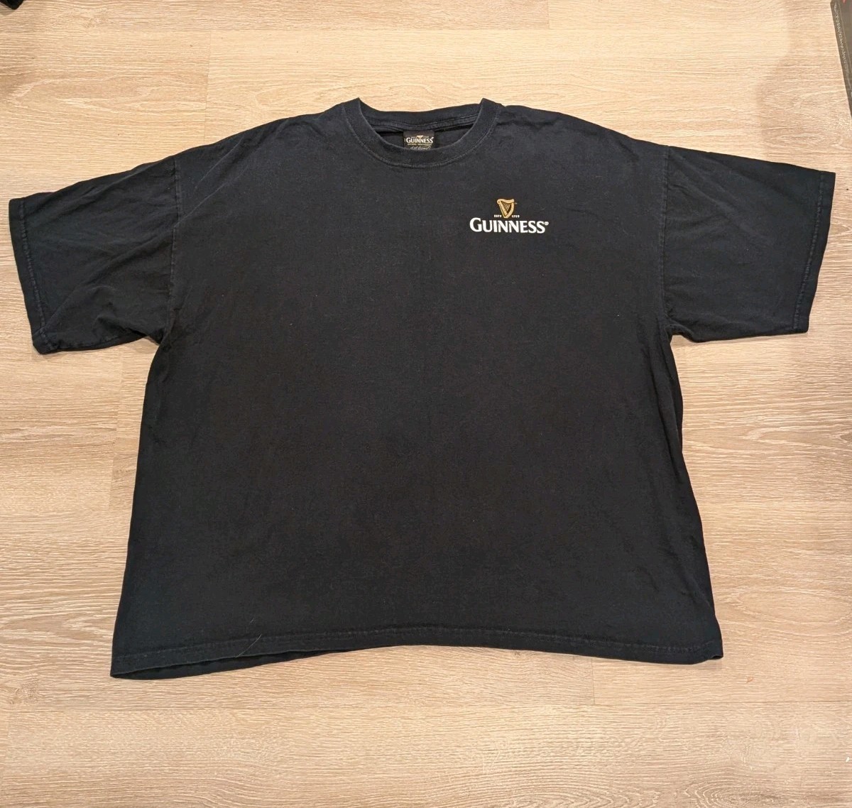 Guinness Beer T Shirt Men’s 2XL XXL Black Short Sleeve Afraid of the Dark Y2K